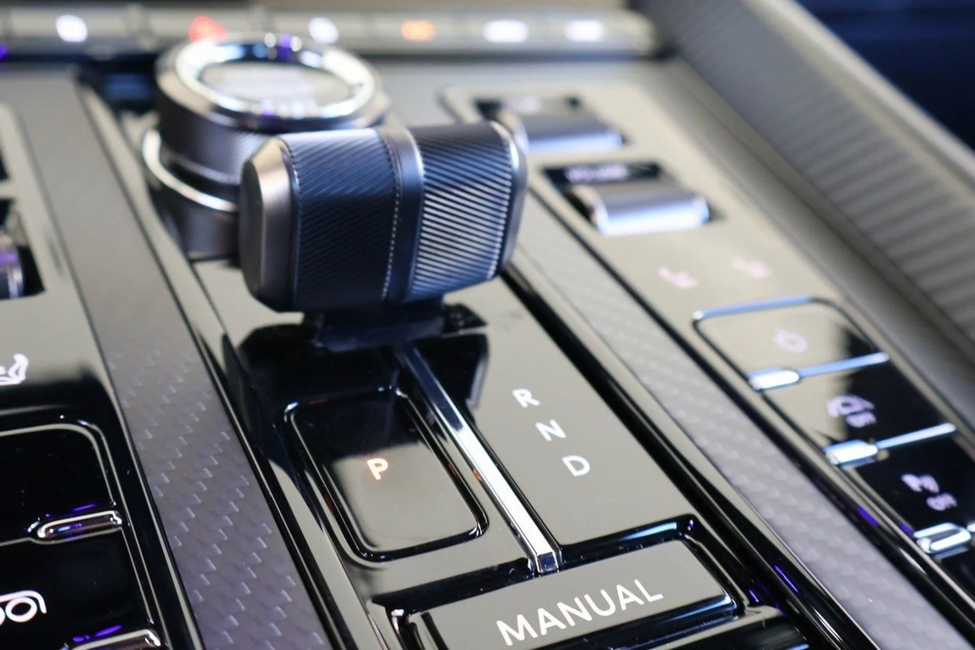 mph026_979182552_27_541d1ff8bc