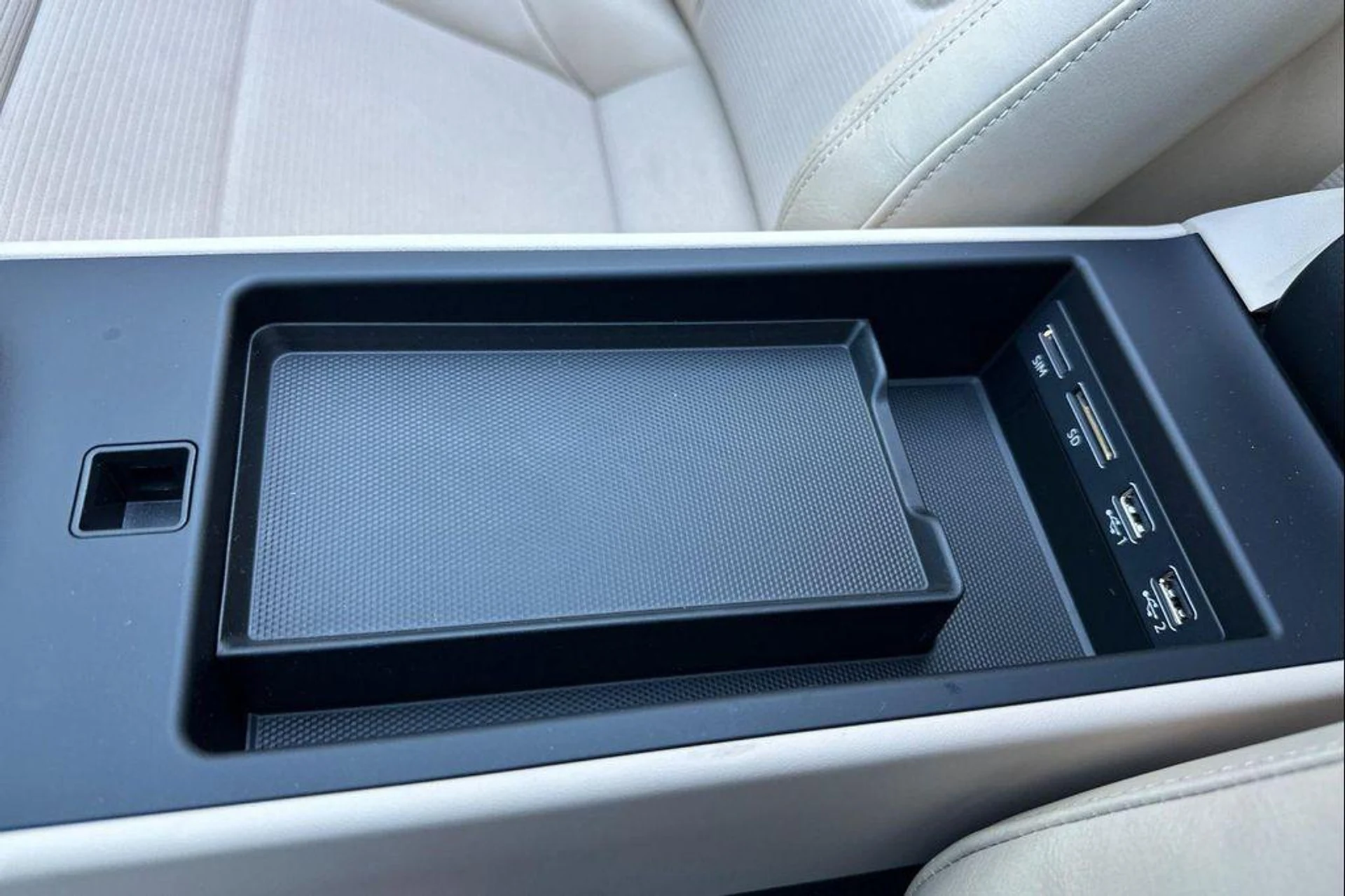 mph026_979895039_h_YZNC_9qx_Mzo_V_Vw_DHPAZ_Qist_Jp_Y_87e0bf3d00