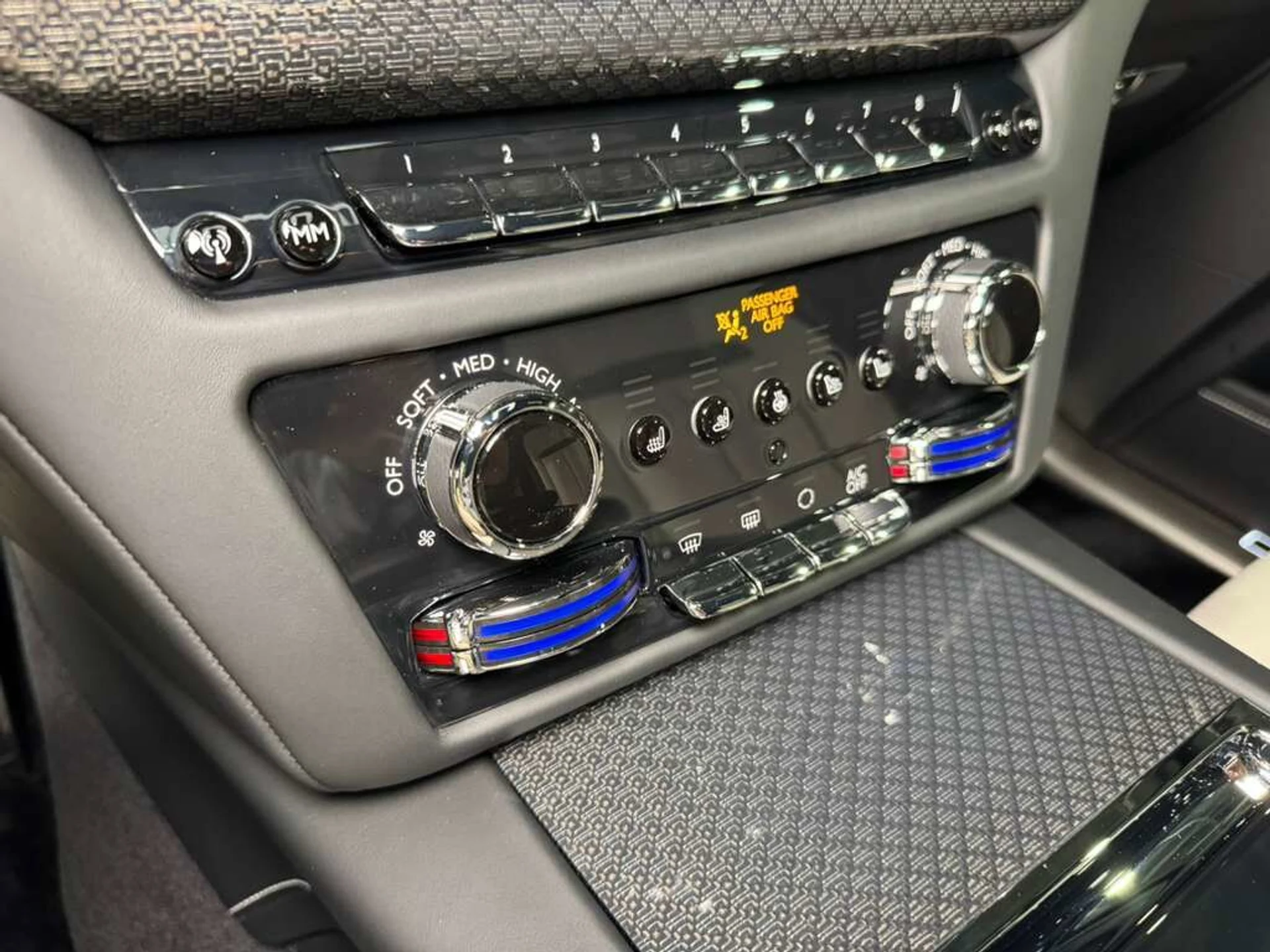 mph026_992580740_01a5221f43968f9d802472e28405d0bd_42d8357675