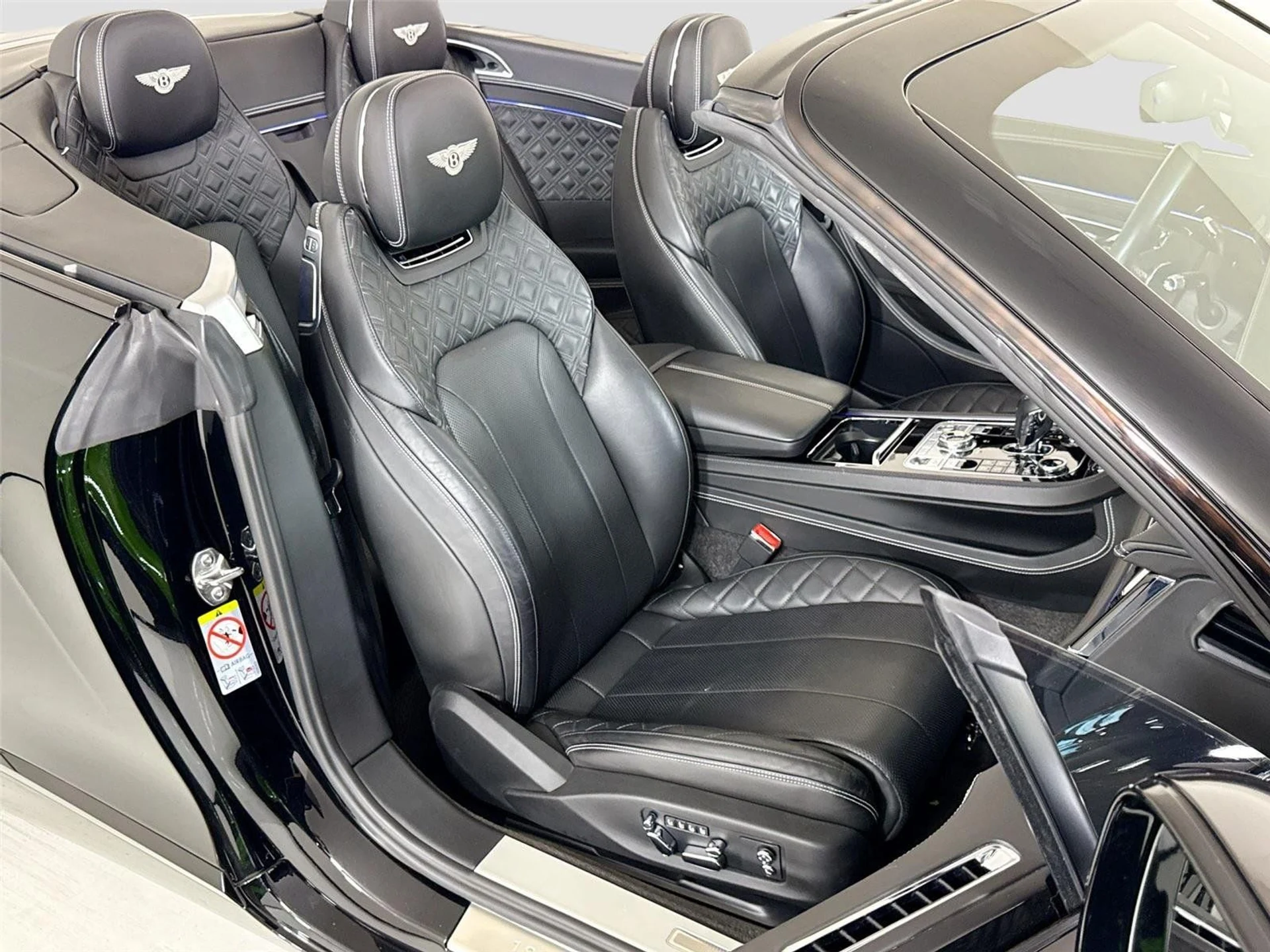 mph026_995950625_4c9ef54a85536896221f9010c29d997a_403f062454