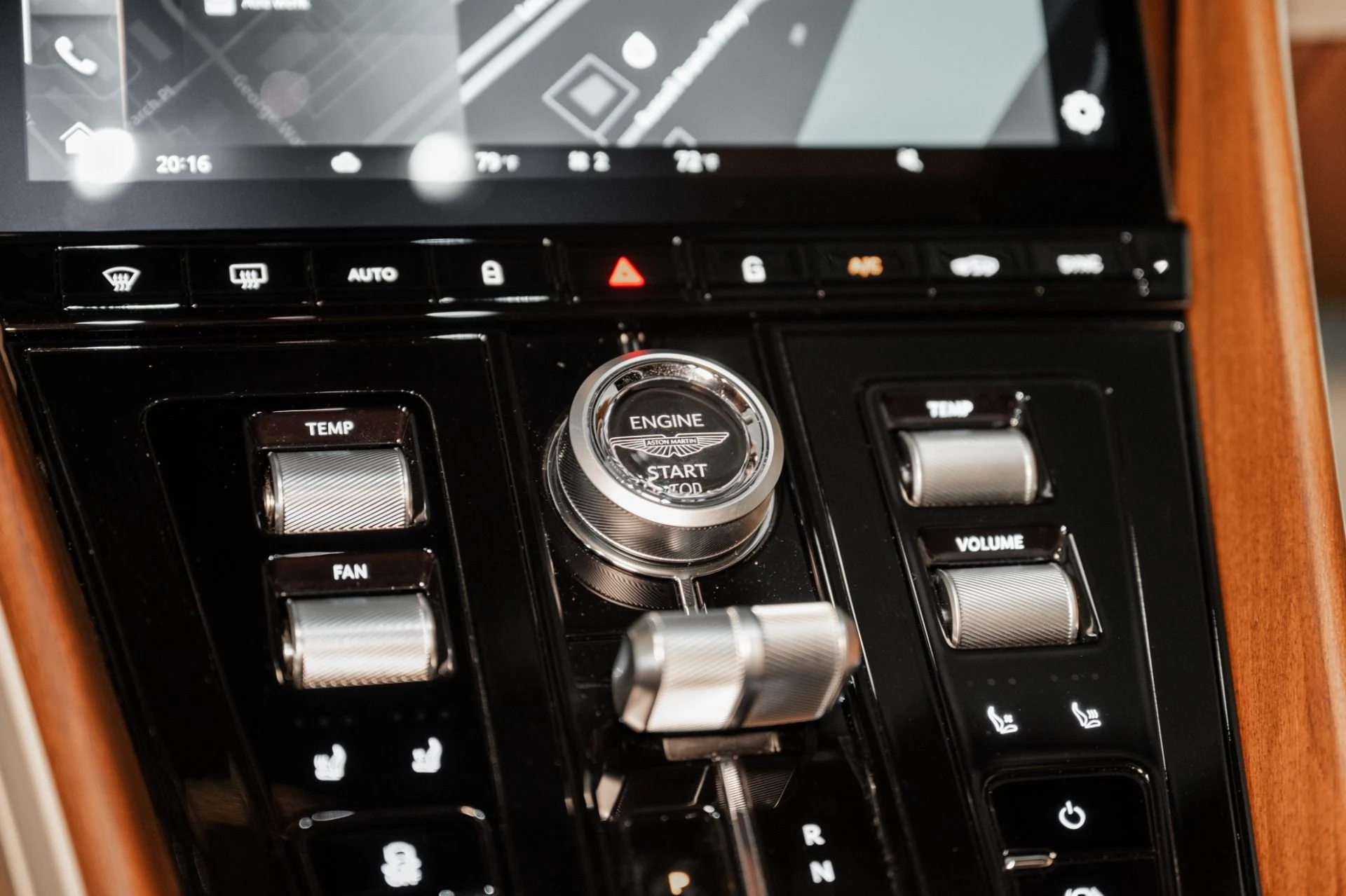 mph026_996861218_Used_2025_Aston_Martin_DB_12_V8_1762356826_2156fed143