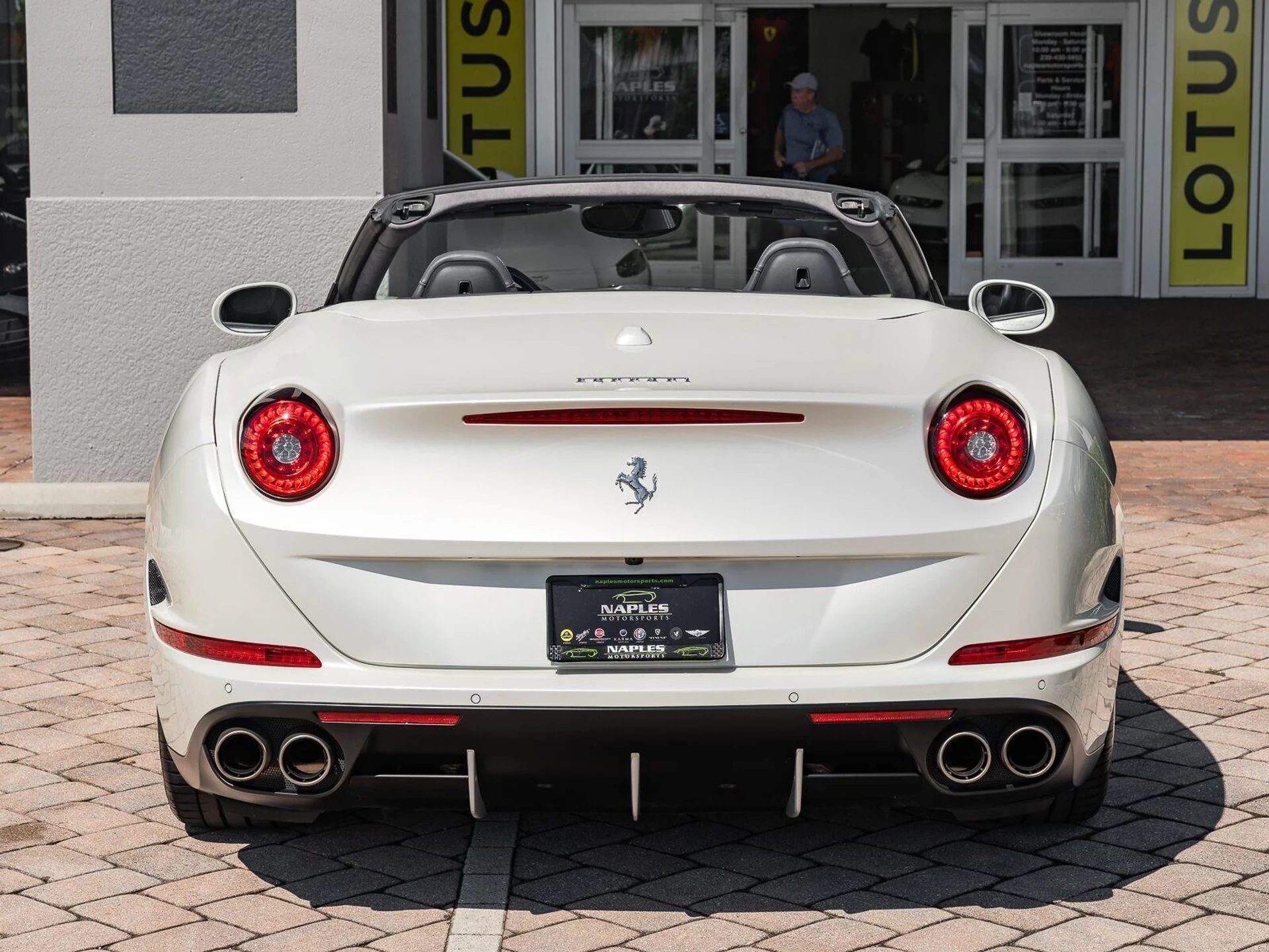mph026_998612197_Used_2015_Ferrari_California_T_1793034441_e9969f75e4