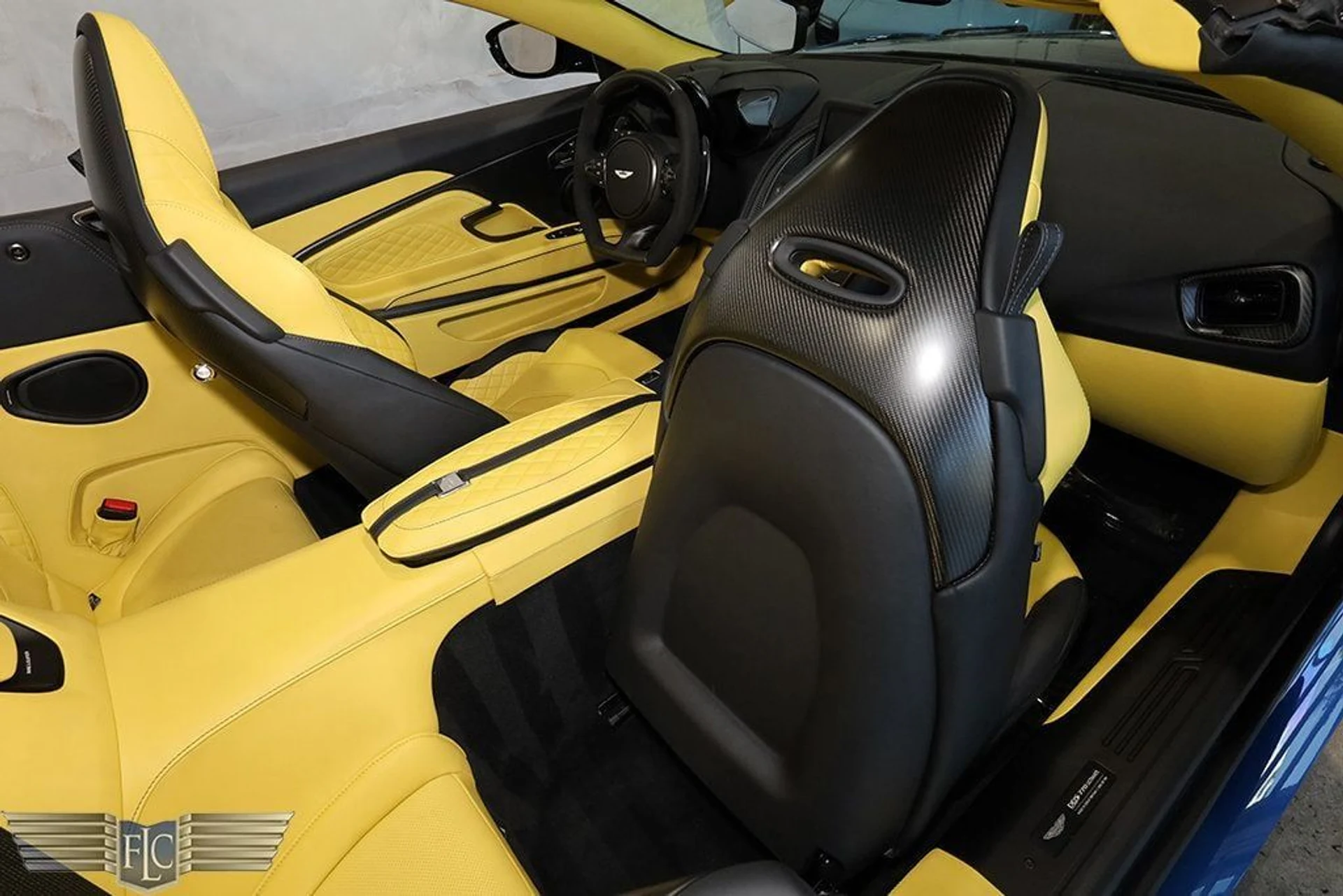 mph027_100136827_used_2023_aston_martin_dbs_20235volante770ultimate_9689_22994688_28_1024_6d69af3138