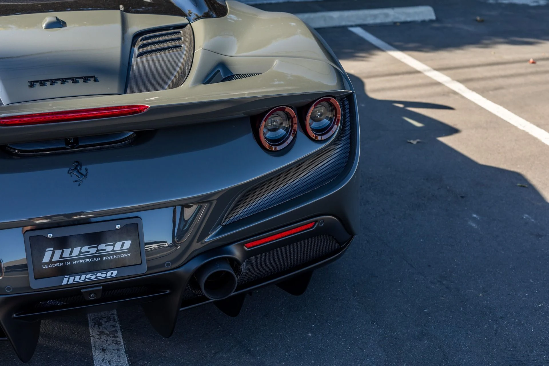 mph027_1010411345_Used_2023_Ferrari_F8_Spider_1736988447_c0ef79cd72