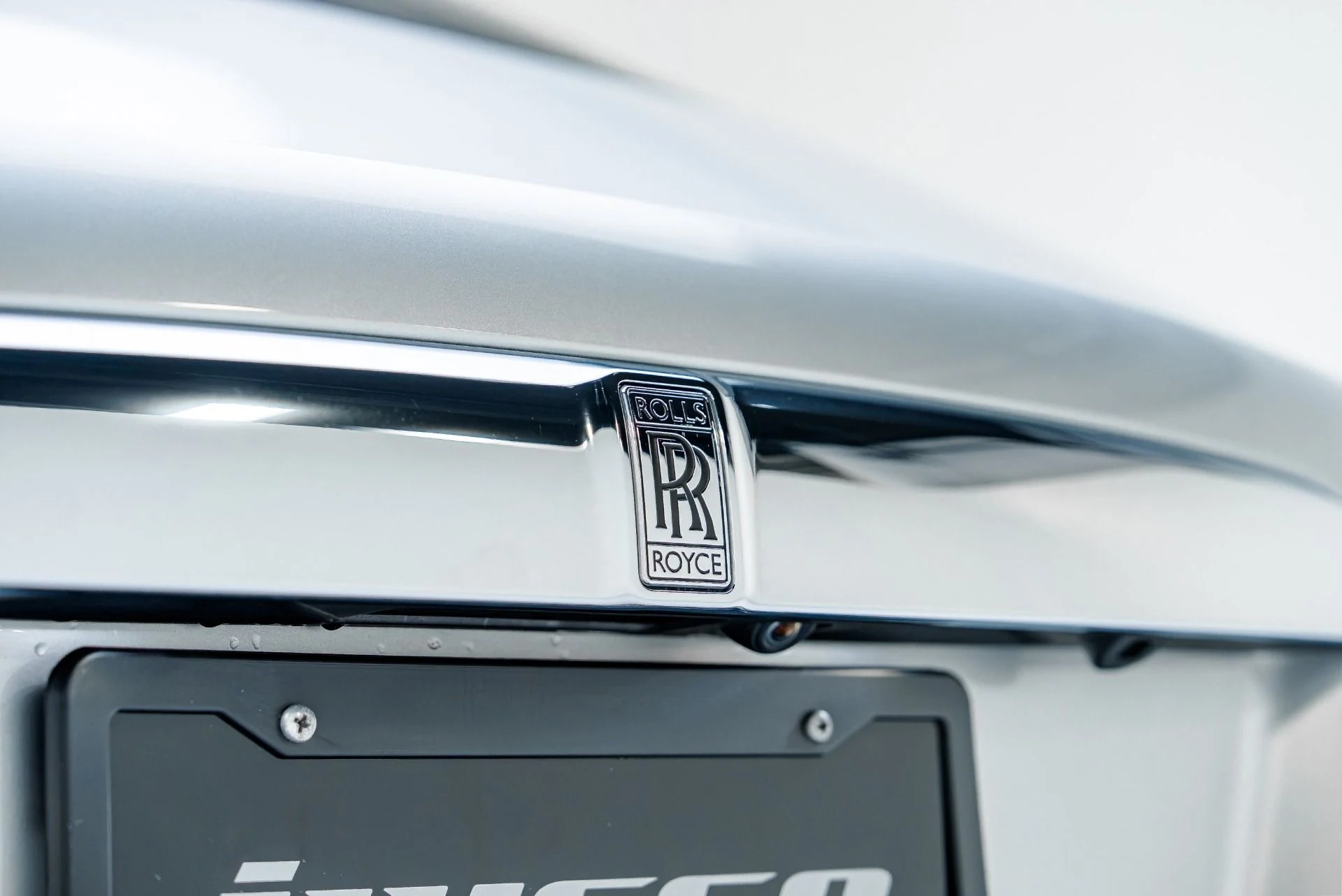 mph027_1011686535_Used_2014_Rolls_Royce_Wraith_1791401977_353a79d492