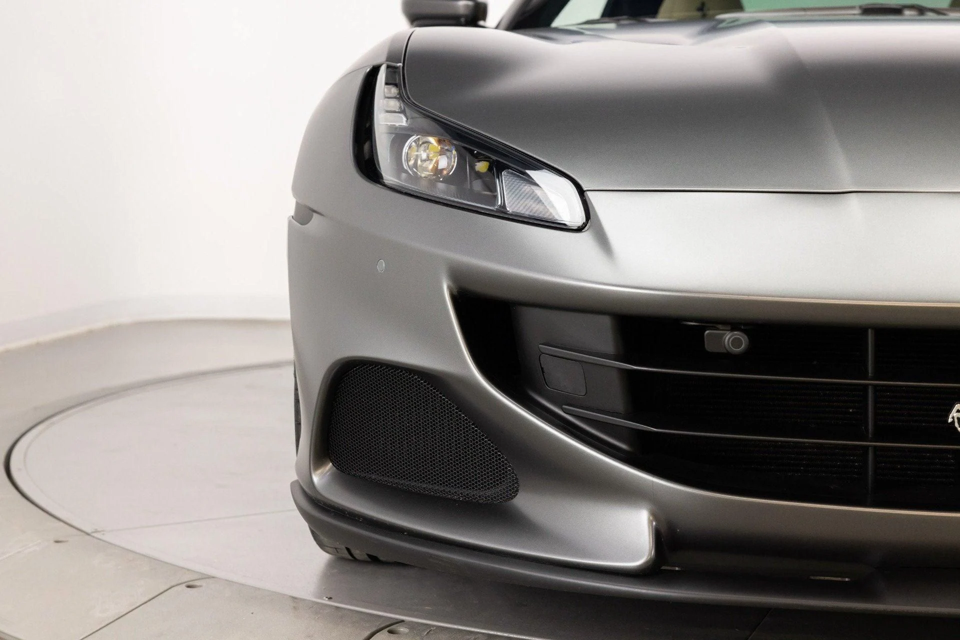 mph027_1012975496_Used_2023_Ferrari_Portofino_M_1784803706_0707e97878