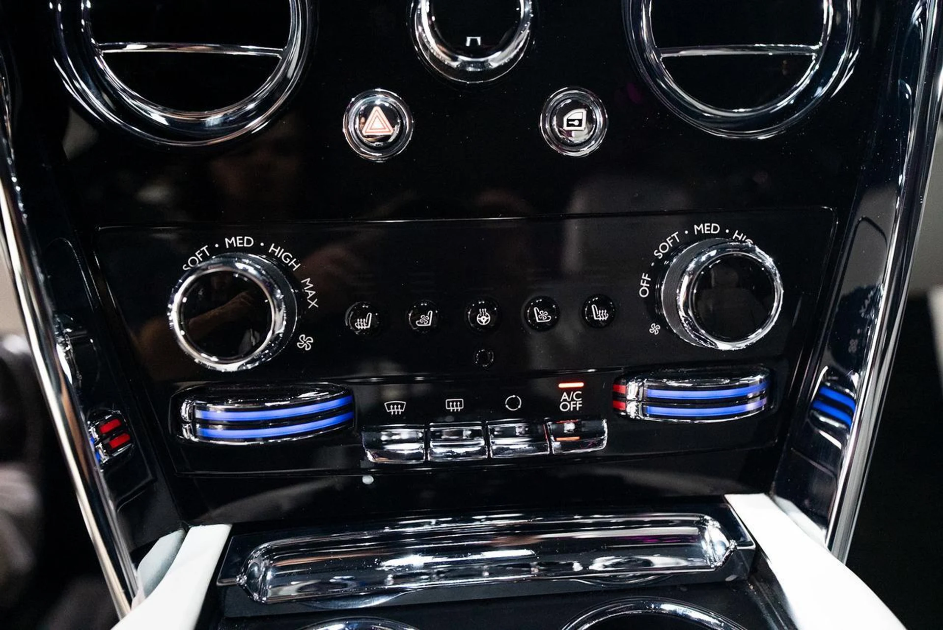 mph027_1019158775_aaecd4dc1f31b38c17bf03440ce1550f_1d442b436a