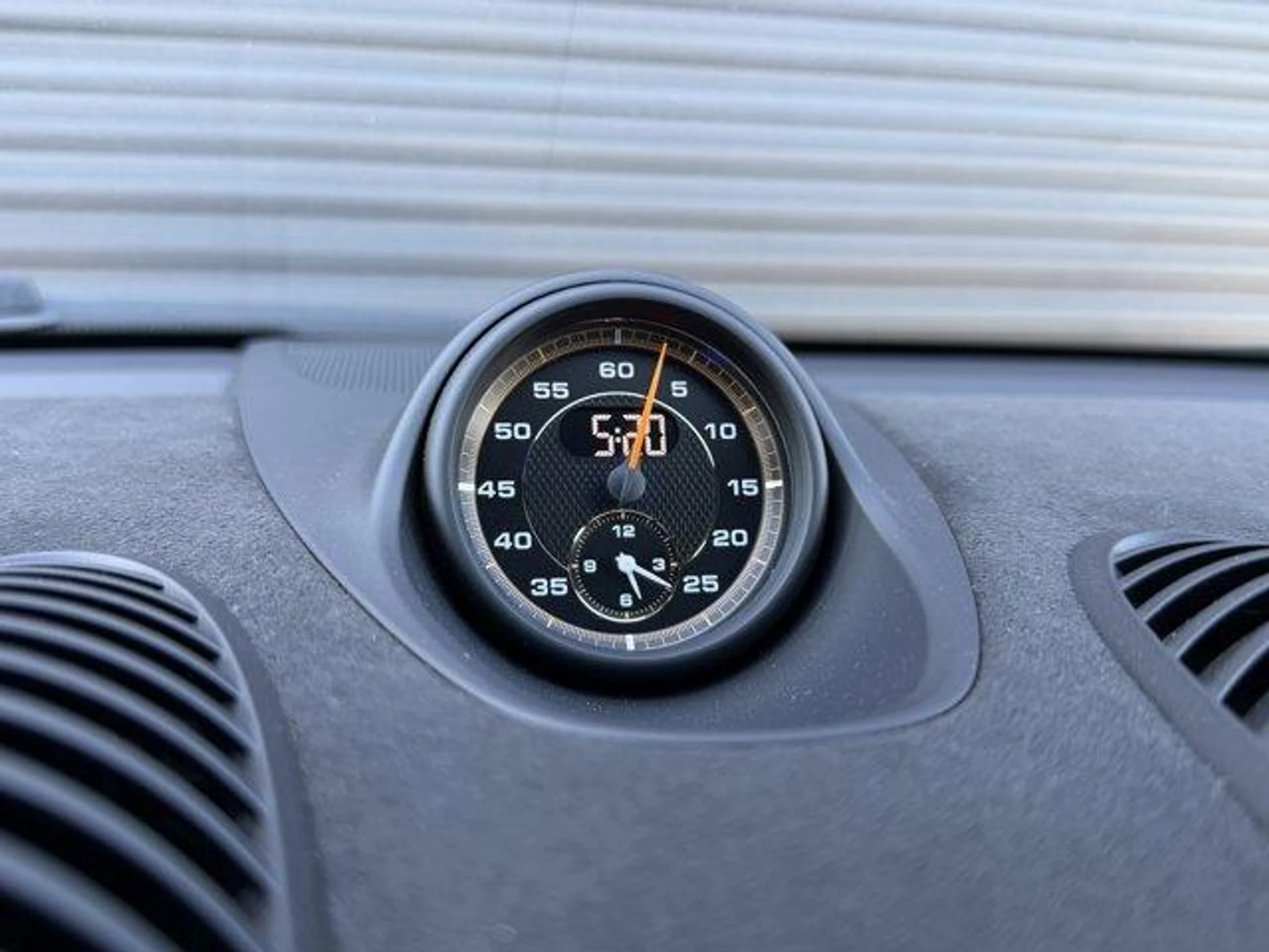 mph027_1020749010_RMV_Os_M056g0xu_Gm84_Ph_BXX_qbj_Q_4f5a3f6c55