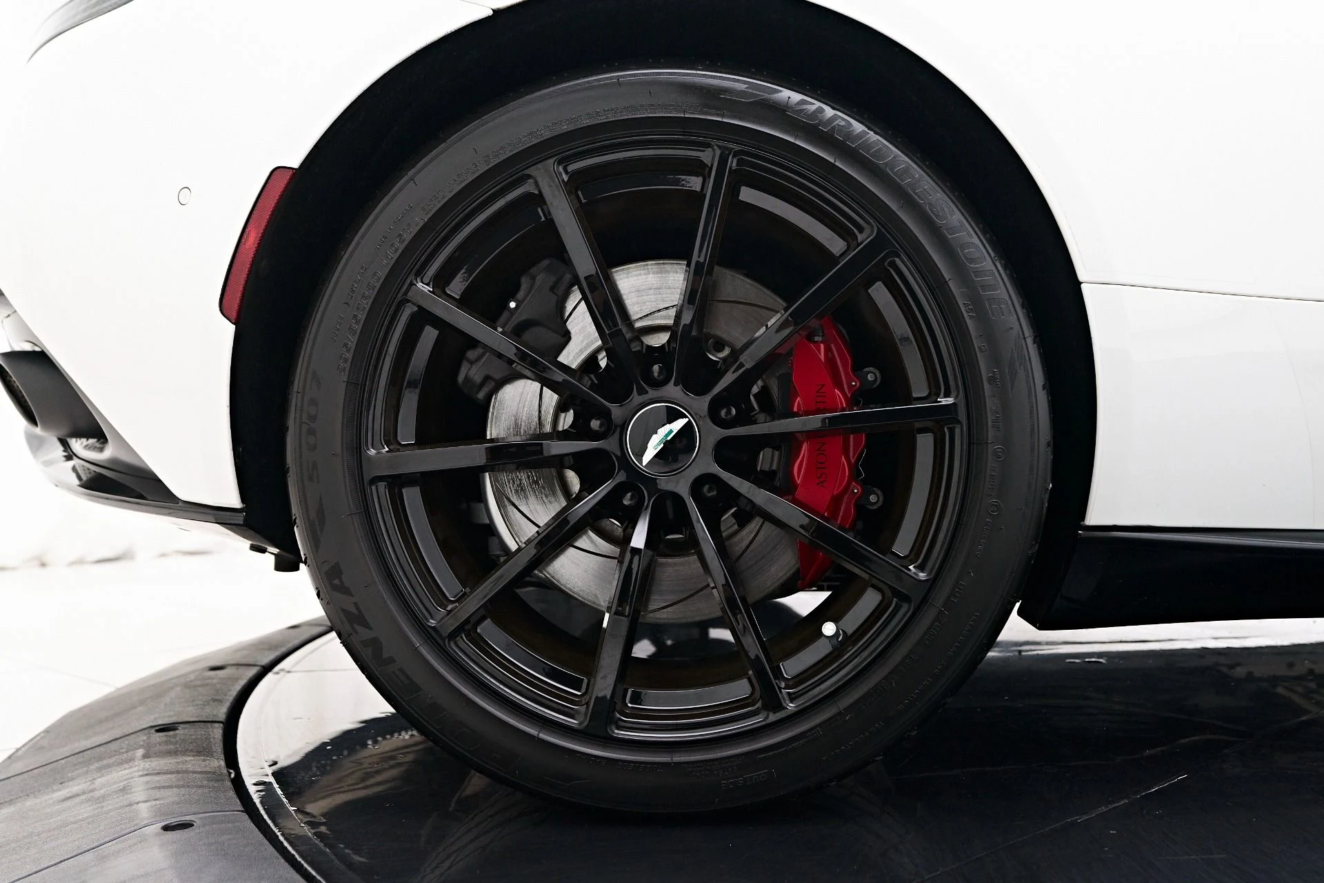 mph027_1021751665_Used_2020_Aston_Martin_DB_11_AMR_1756239355_6b42aa5a50