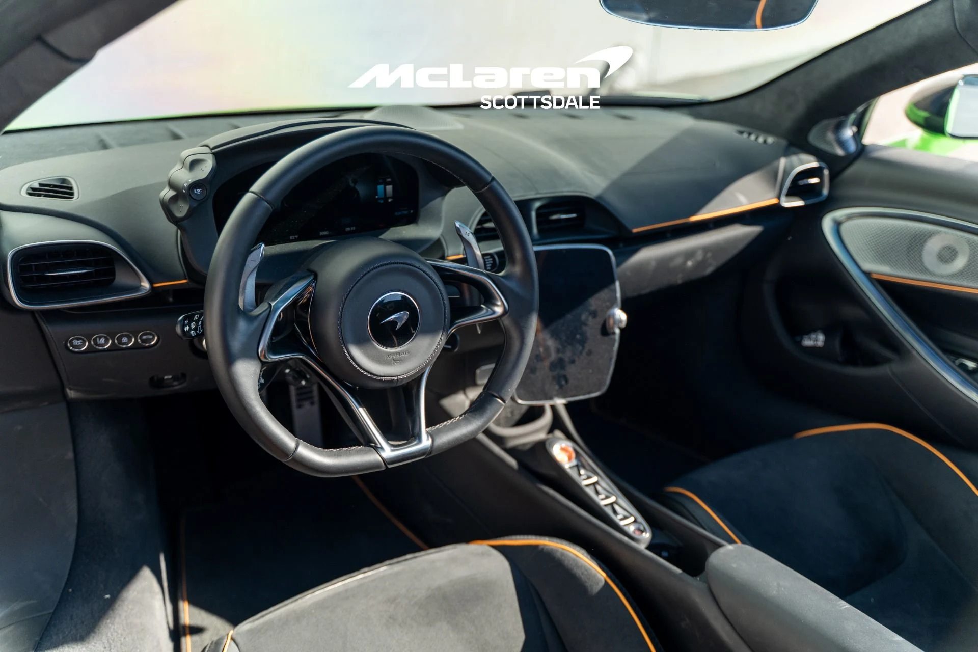 mph027_103223861_Used_2025_MCLAREN_ARTURA_1761944972_6fee1ffd4b