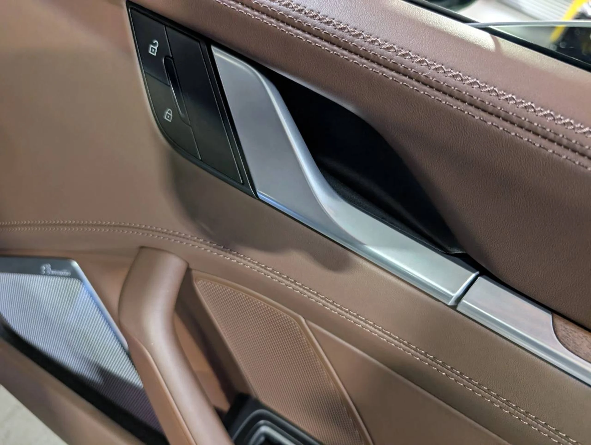 mph027_1032838536_111fdf6251873970d744f7c753b085eex_6055f9f6d1