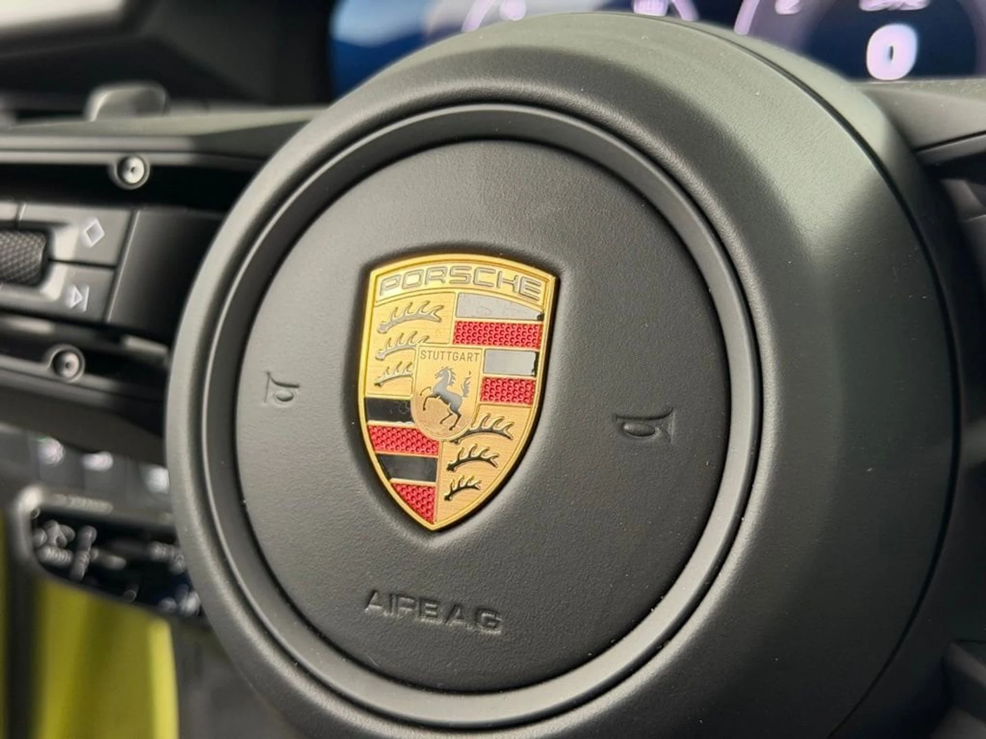 mph027_1038934648_583e5d3ee68babe8ae996dc5ae121380x_4f6b85c070