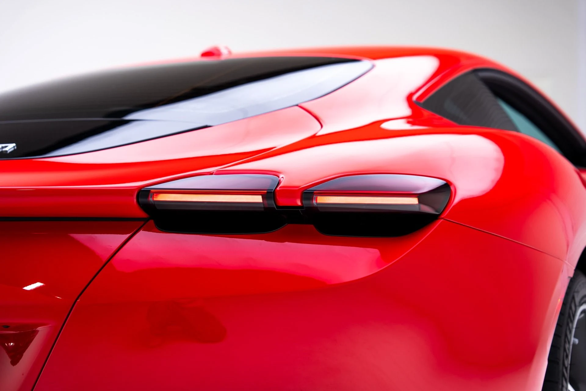 mph027_1040221774_Used_2022_Ferrari_Roma_1769211698_f1a69f5769