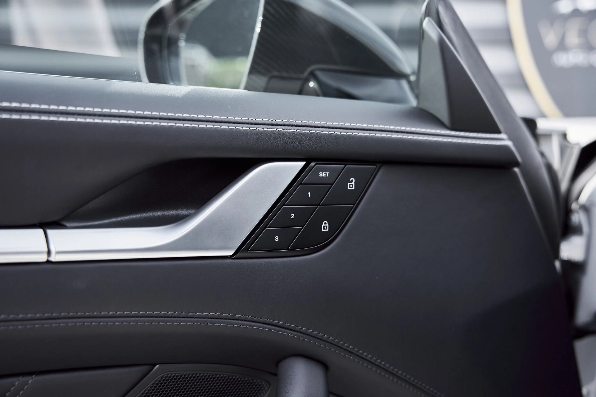 mph027_1044368060_Used_2024_Porsche_911_Turbo_1767745735_0cec5bfecd