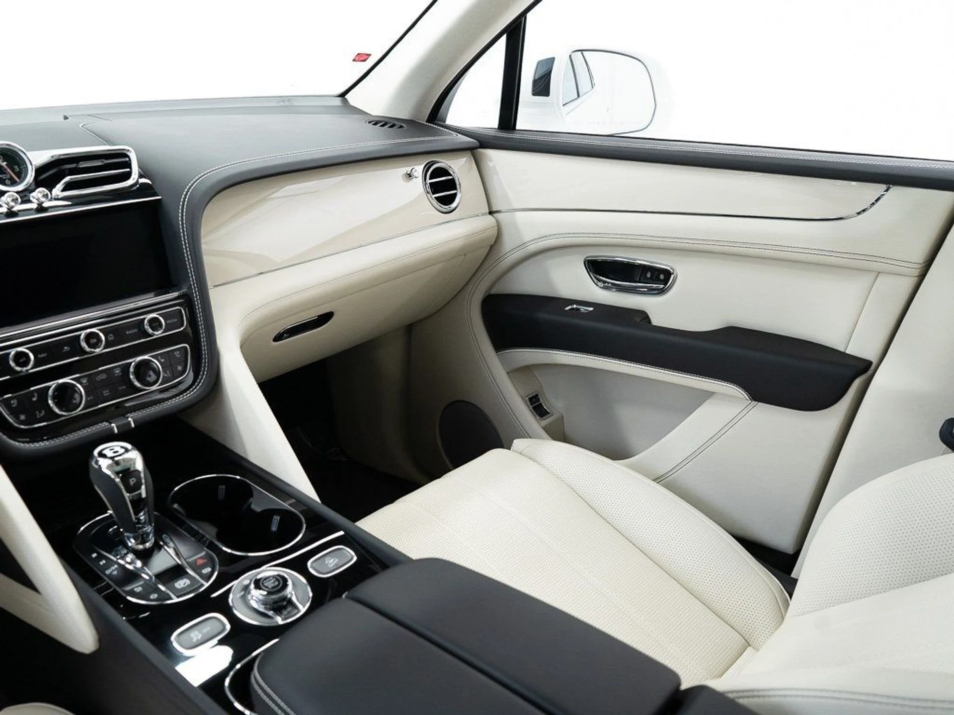 mph027_1049760945_3b2ab639f83bf54178f738c786493dd5_05a82a8224