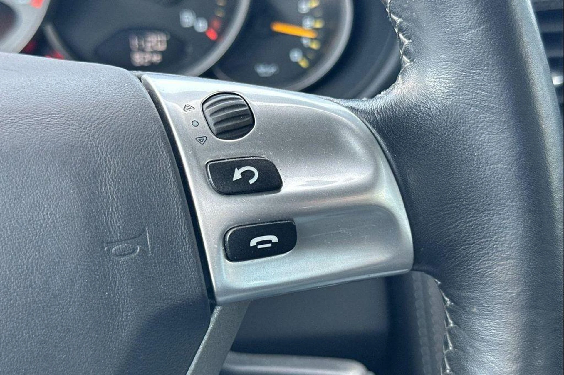 mph027_105249237_Kkm_Ca_YW_Gy7s_GF_4w_HX_EO_Lw5_H_Sh_Q_3b70f831f5