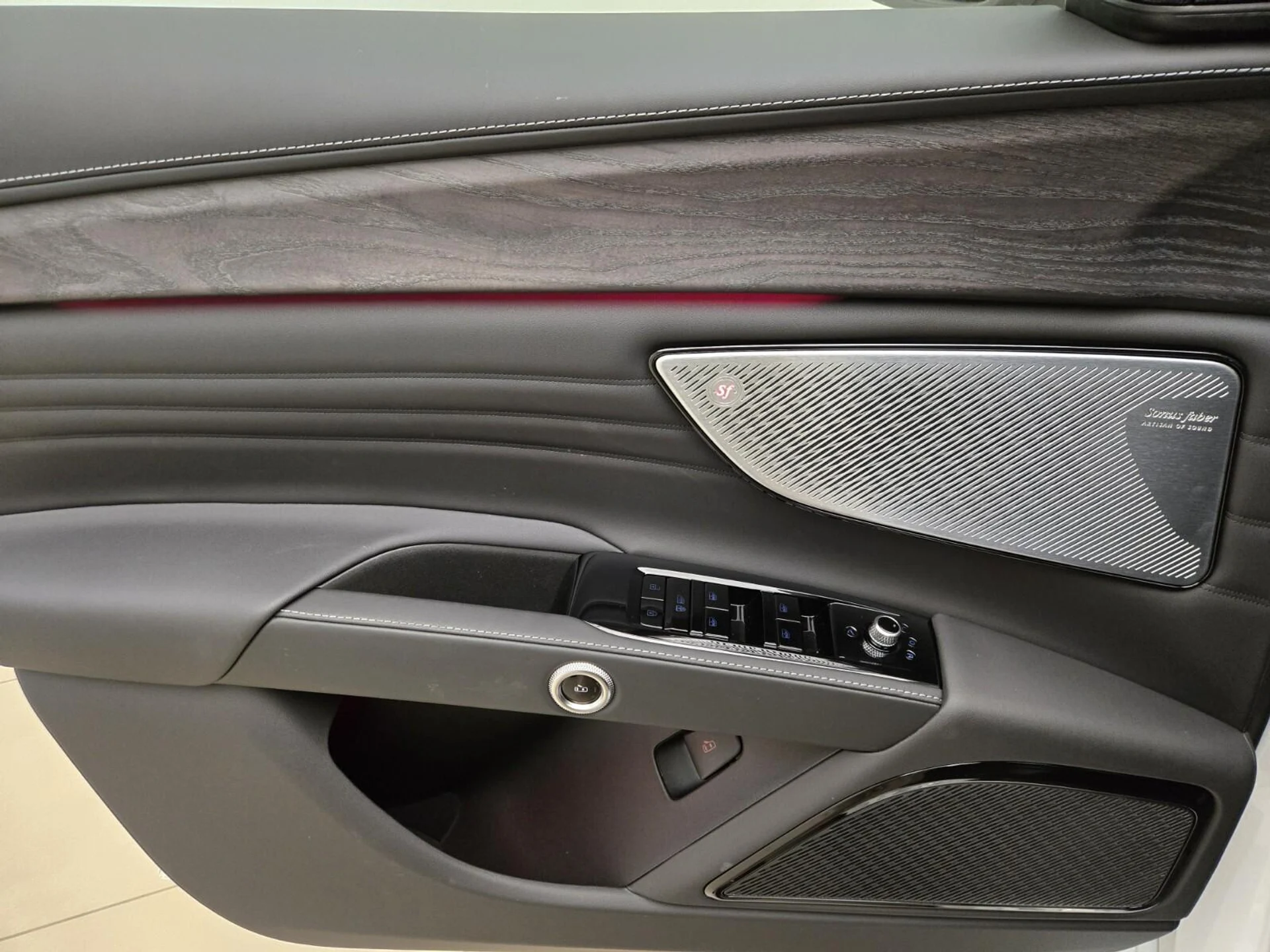 mph027_1053824379_New_2025_Maserati_Grecale_Modena_1772000219_bc075a5448