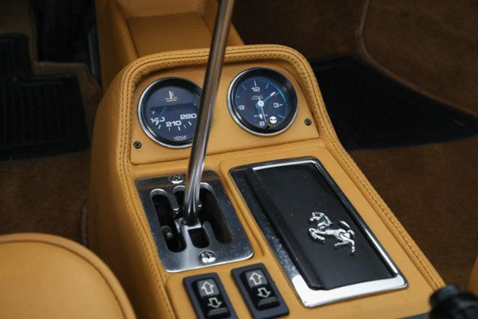 mph027_1057540141_j_Dp78_J_Oq_Ng_t_MZ_Zgd_TN_9w_SU_Cac_Q_6d215d1589