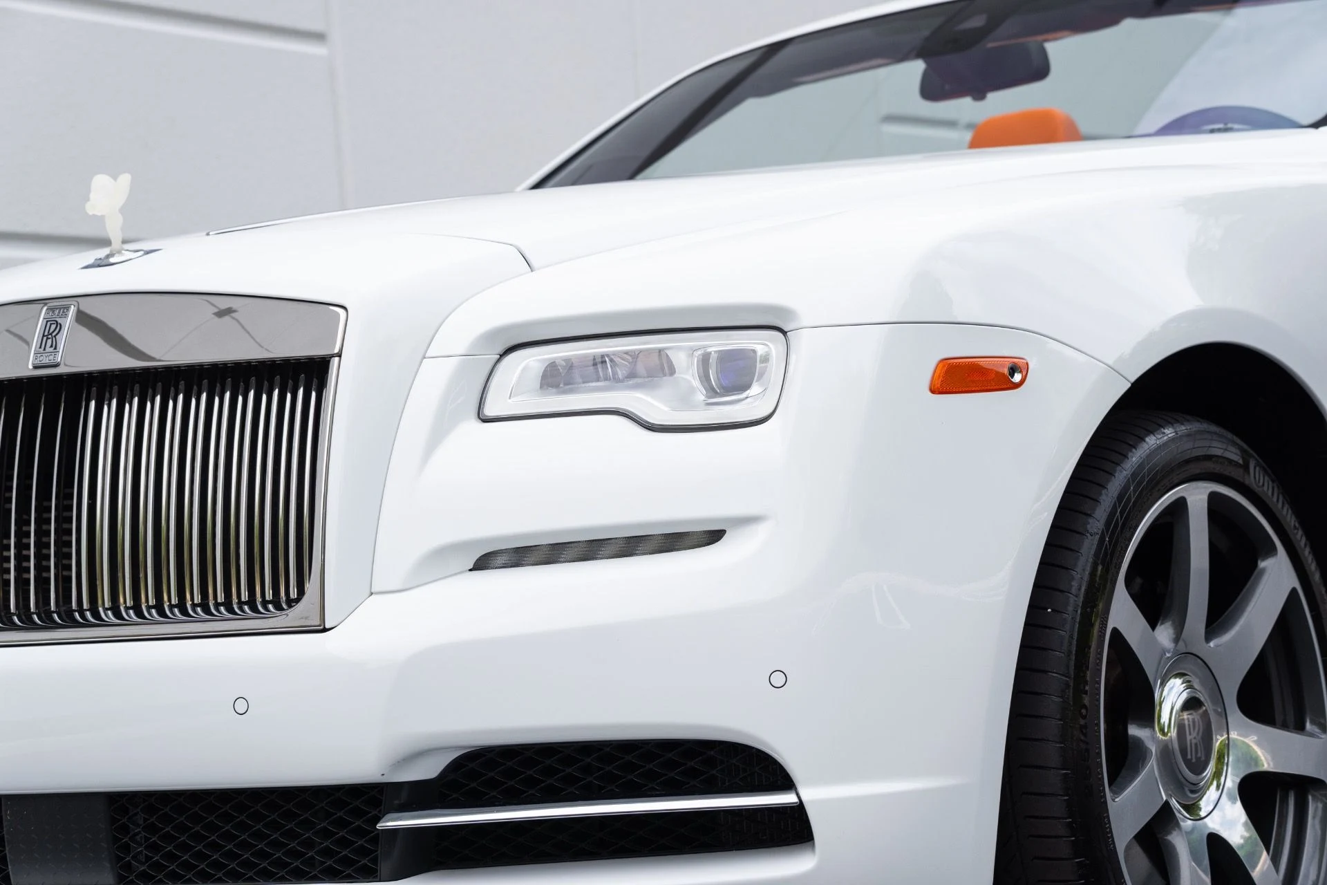 mph027_1060970077_Used_2017_Rolls_Royce_Dawn_1781114248_07e8eda8d0