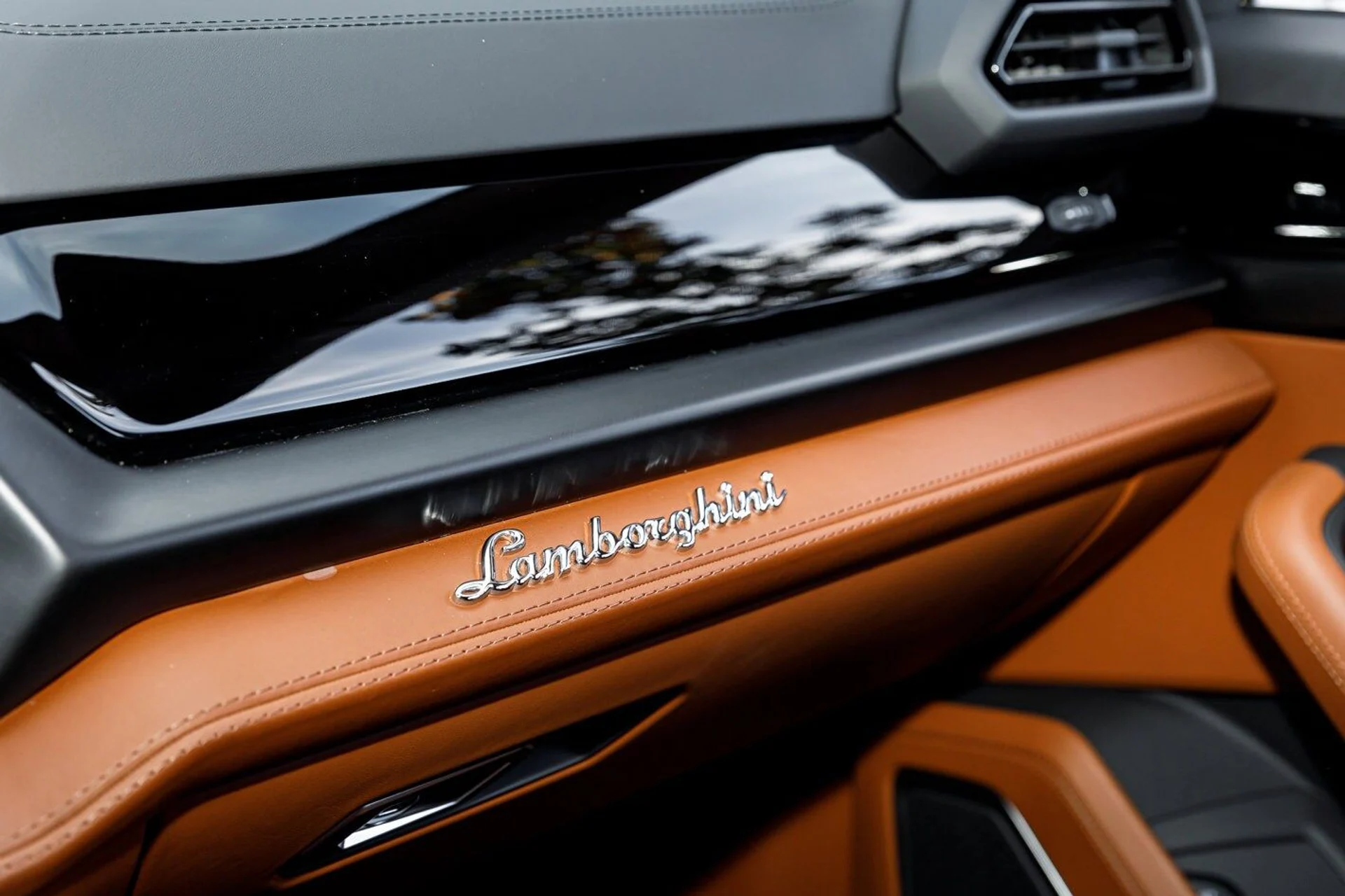 mph027_1062768891_4bcbd73b35038261483822d8b6f2a6f5x_263341b6a6