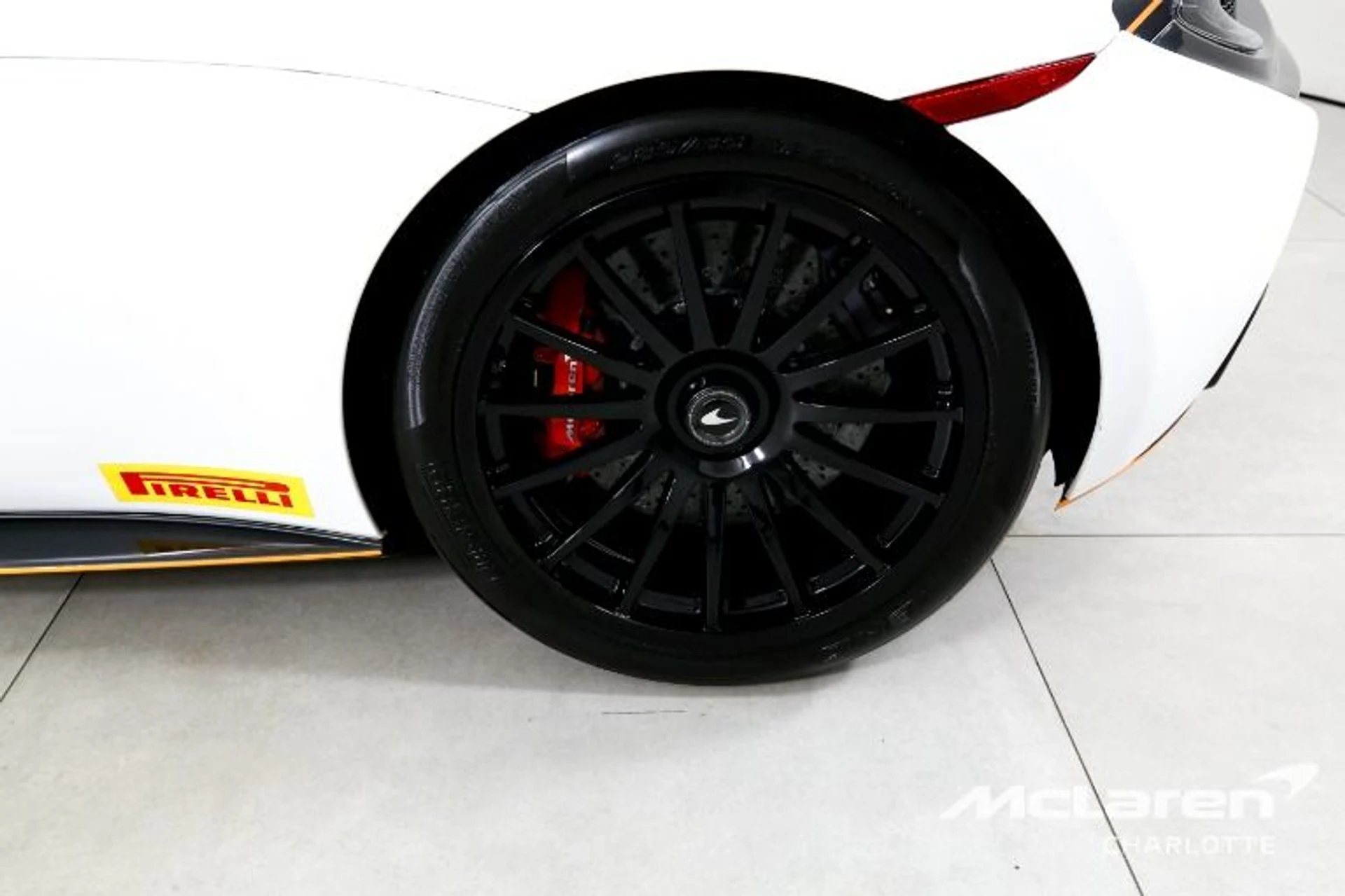 mph027_1071356688_Used_2020_Mc_Laren_620_R_32094b369f