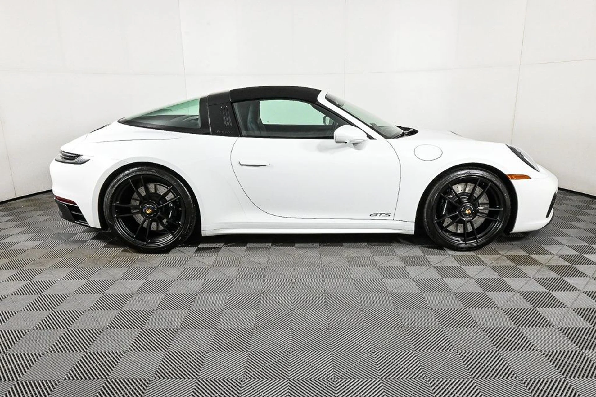 mph027_1072555310_b409a2f52fbe7bb82dbd4d4b7edb0c4d_f815f0b078