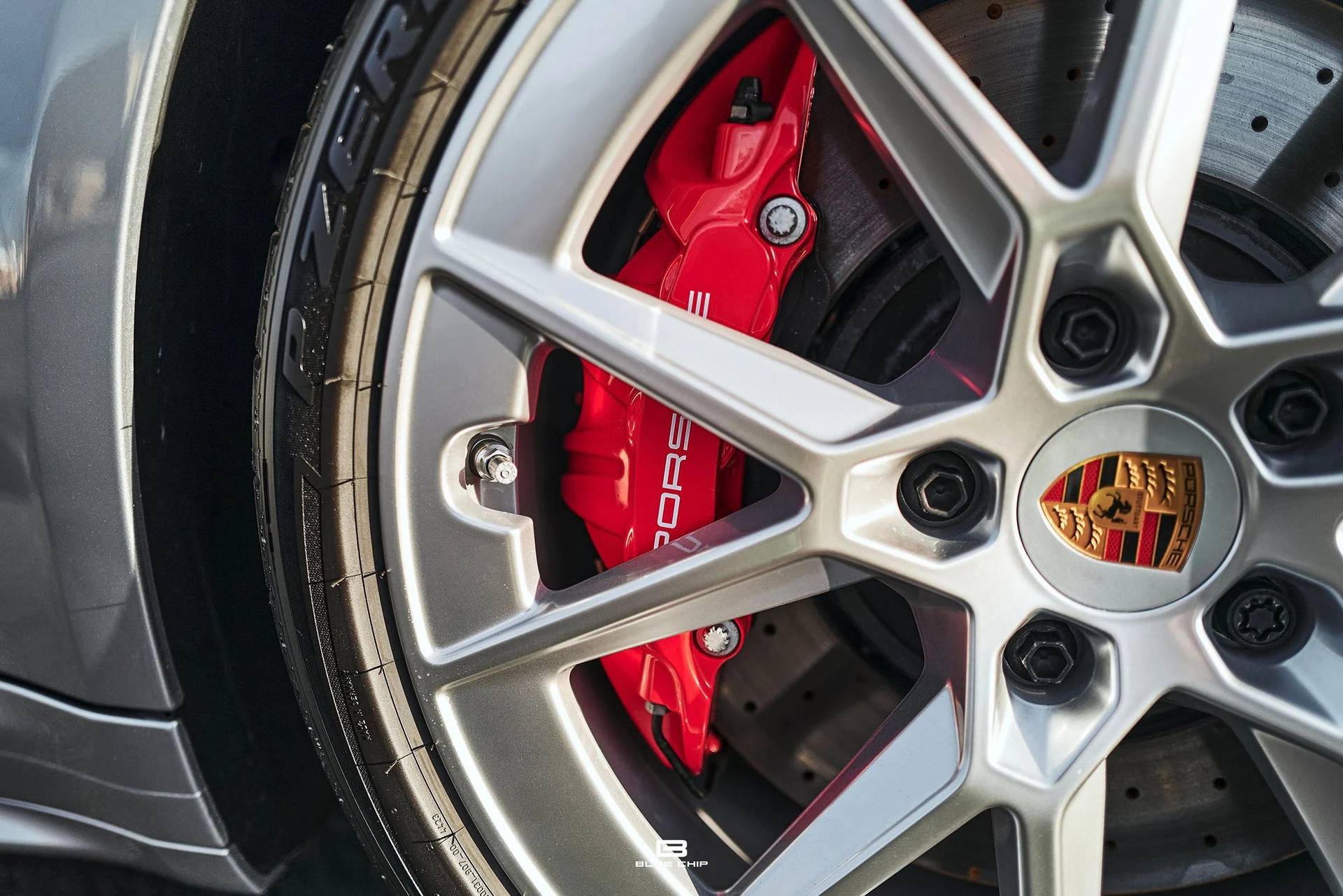 mph027_1078440862_69b180a74573bc14056af32e_L1190176_84c9239f8f