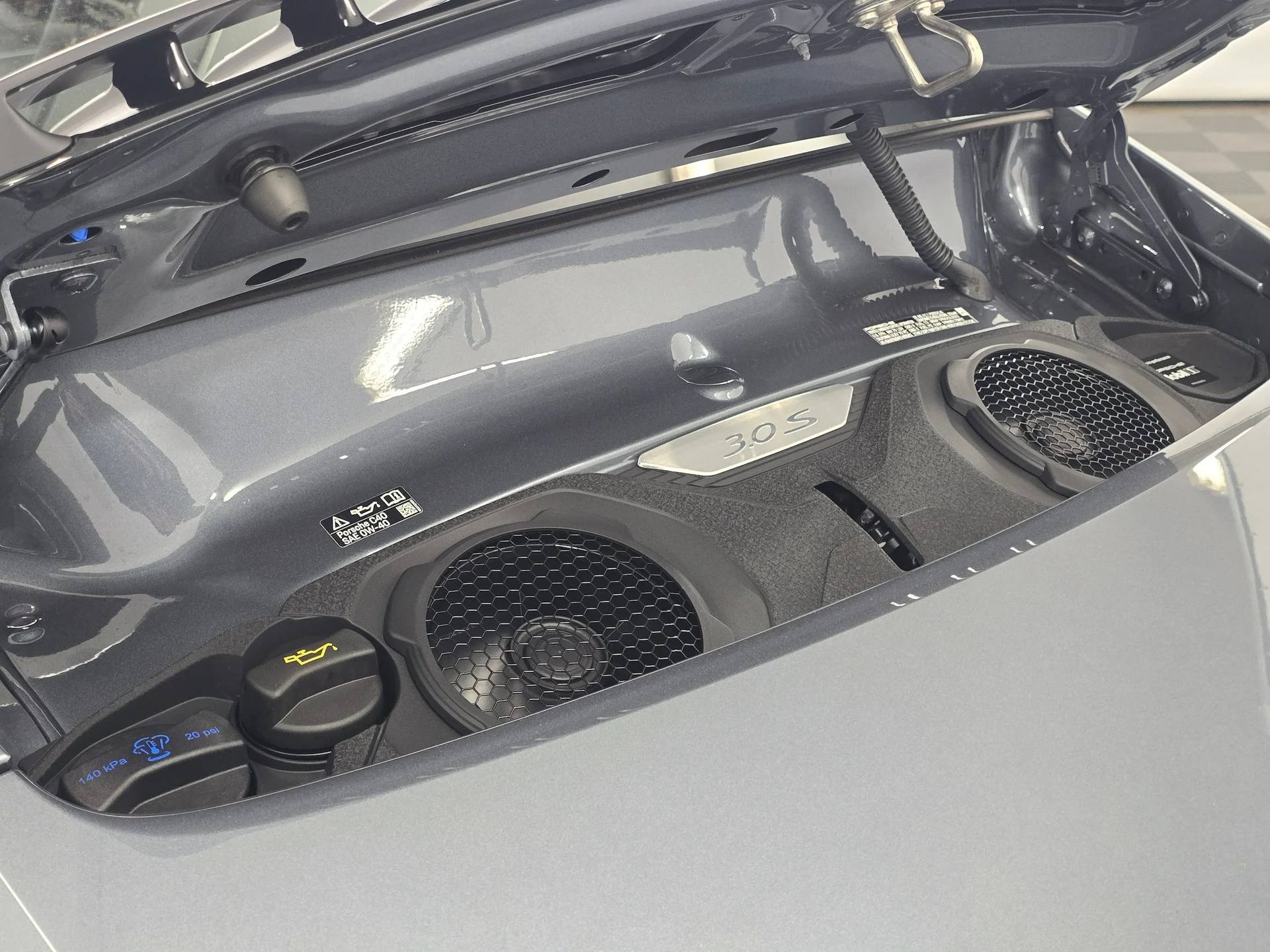 mph027_1087087731_2775d820e17a382f383302bf9ec84d6fx_d9e2279009