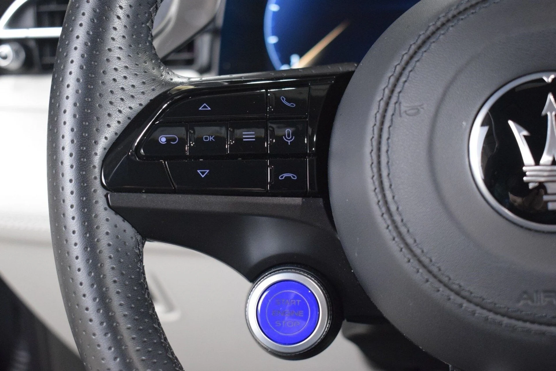 mph027_1090178765_869b1fa3413d891158843b910da5ac1ax_0ff8408a5a