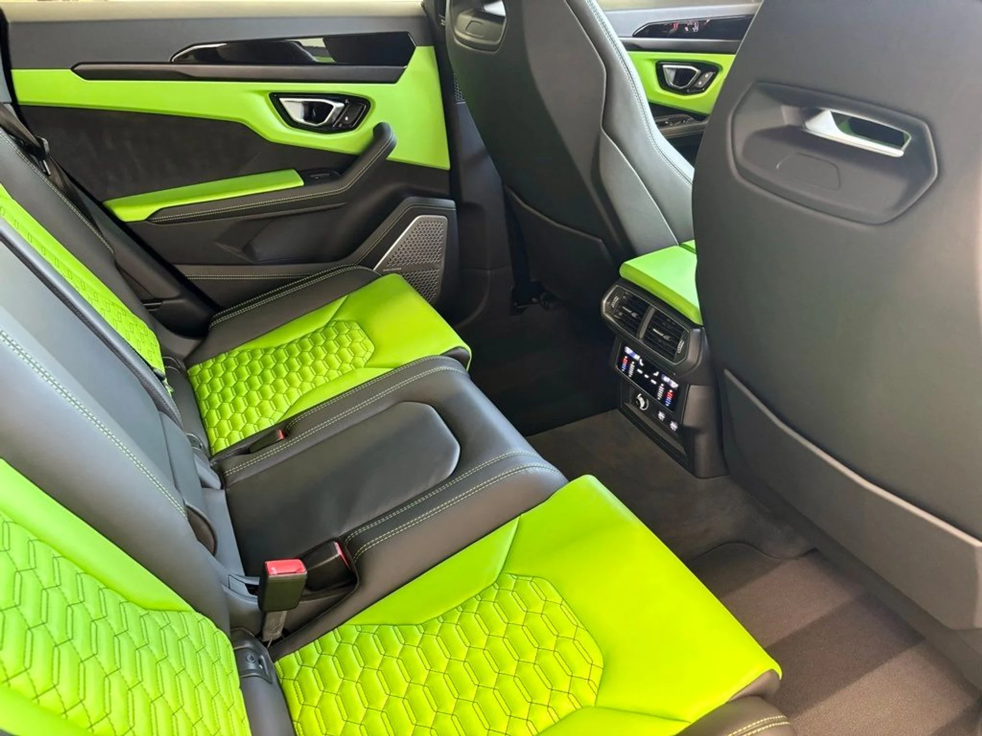 mph027_1091027255_c73f7128d3984c656f36fa41272dfab2_f024bd23e6