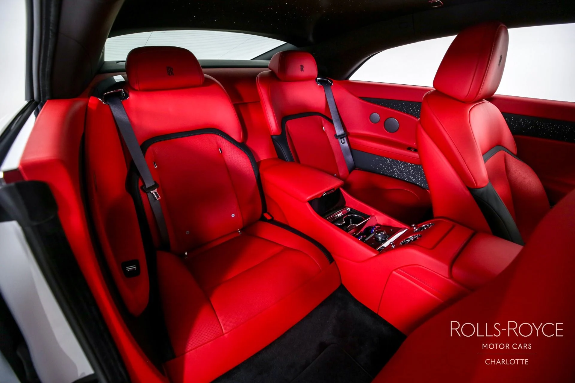 mph027_1091143211_Used_2025_Rolls_Royce_Spectre_1734988834_f8f7125307