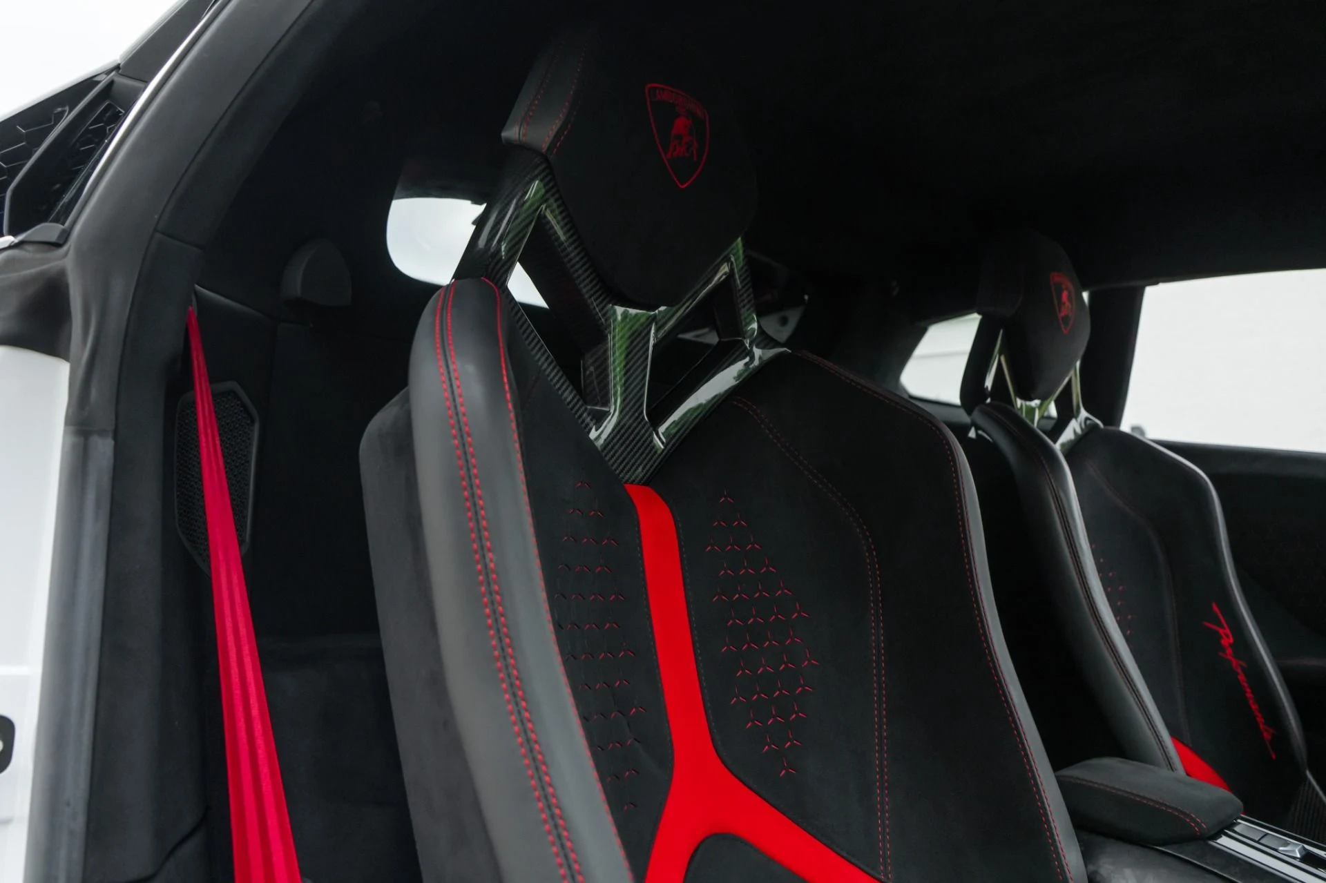 mph027_1091429472_Used_2018_Lamborghini_Huracan_LP_640_4_Performante_1784070593_7e28775856