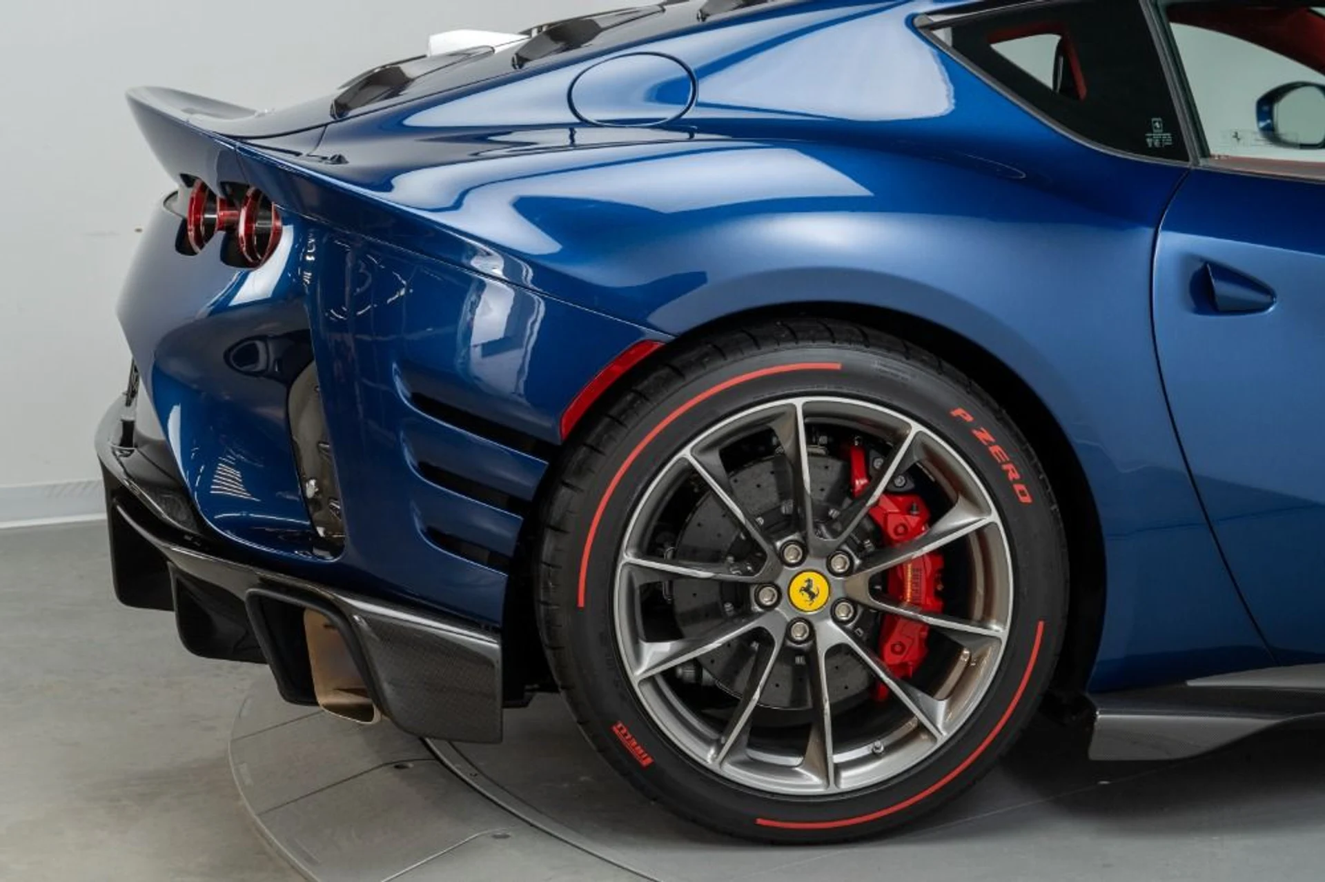 mph027_1093123318_Used_2022_Ferrari_812_Competizione_852a47ea33