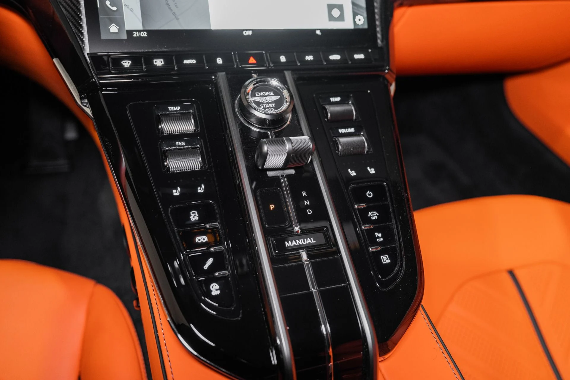 mph027_109782604_Used_2026_Aston_Martin_Vantage_S_1778492725_aa50e7dcd8