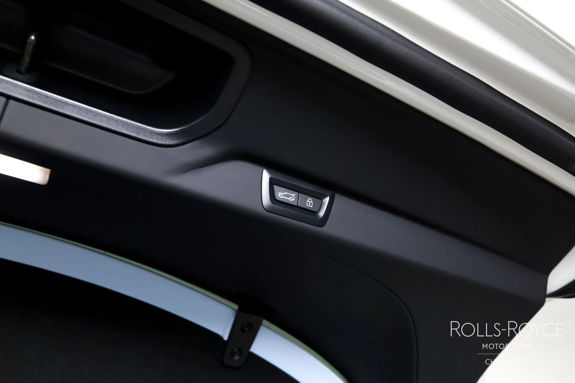 mph027_110143423_Used_2026_Rolls_Royce_Cullinan_1759509260_847a96f921