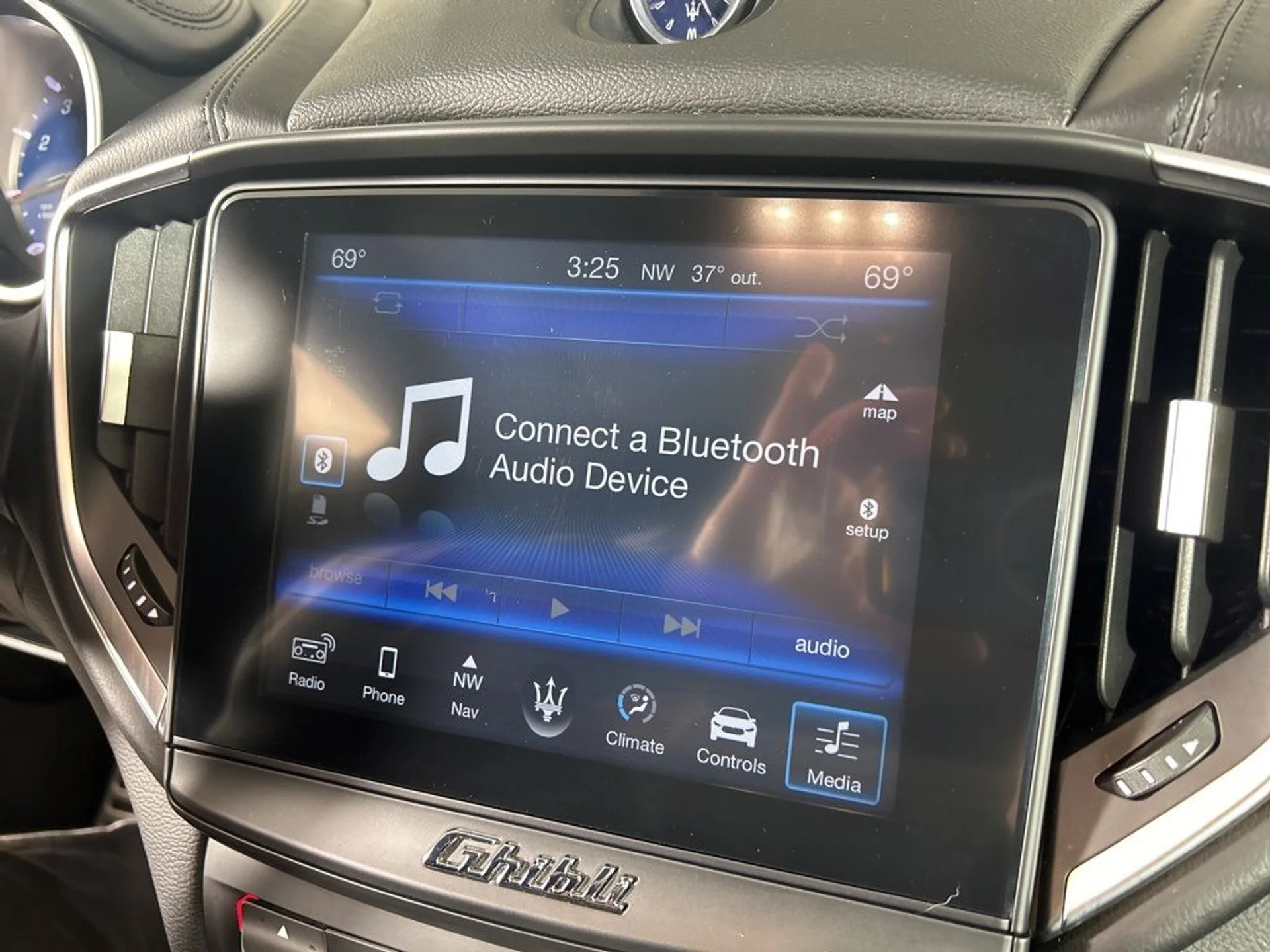 mph027_1104700765_bb040dc89dad962f57d04d13edcdee38_d2b8d89a44