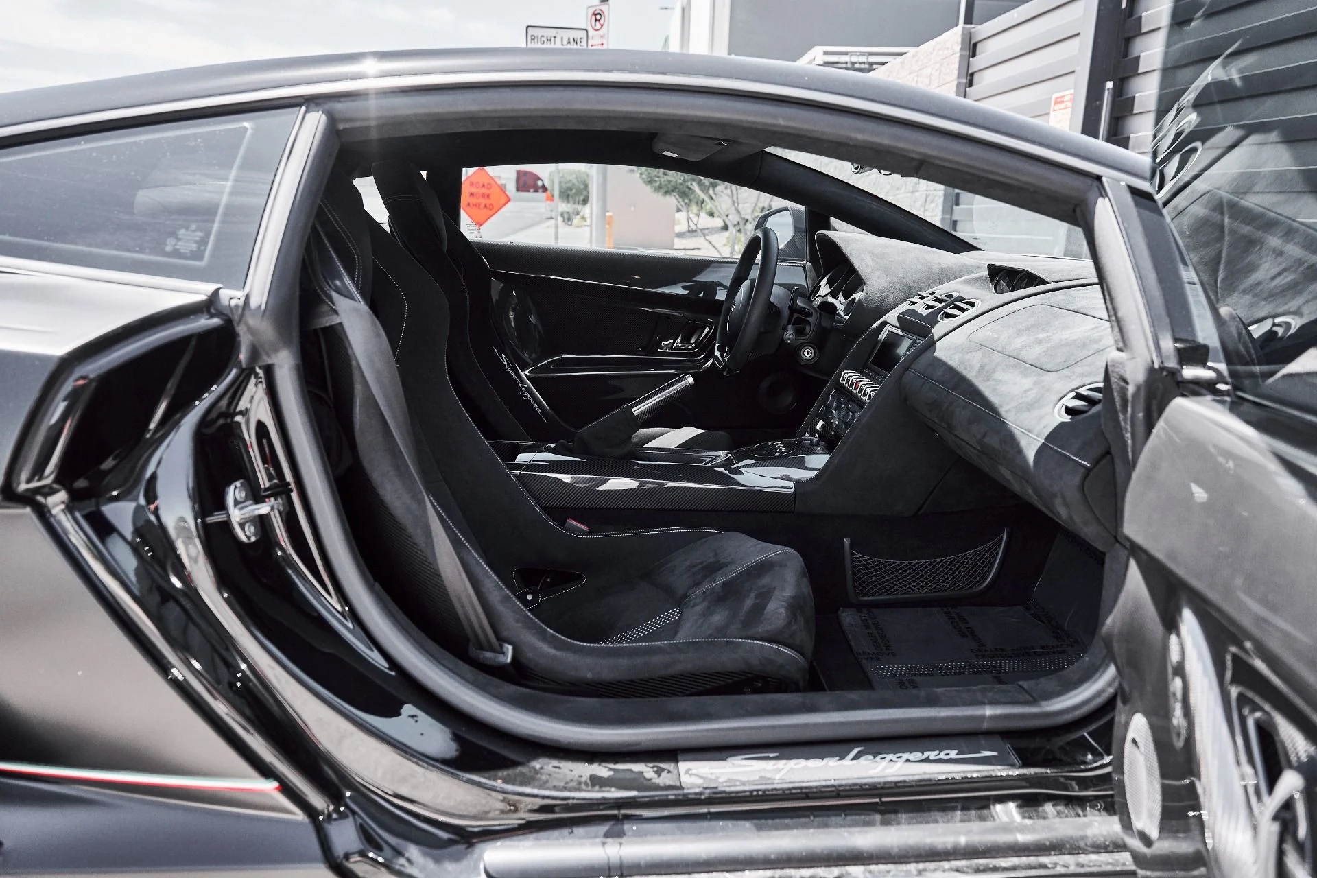 mph027_1107547340_Used_2010_Lamborghini_Gallardo_LP_560_4_1781313862_abbb4d4871