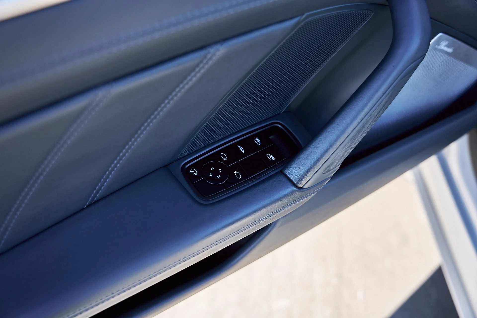 mph027_1110427330_Used_2021_Porsche_911_Turbo_S_1768868923_8b9d3443aa