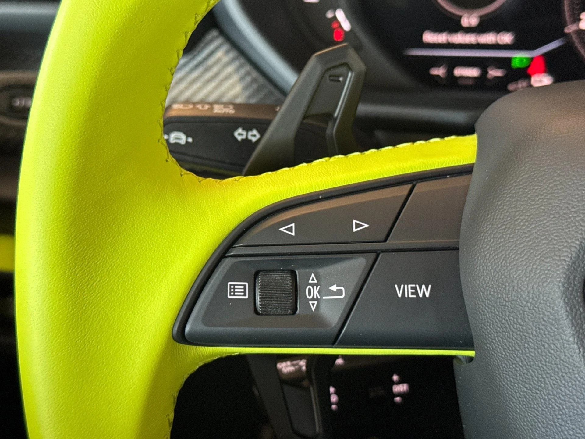 mph027_1111226572_New_2025_Lamborghini_Urus_SE_1755094474_e5e9388702