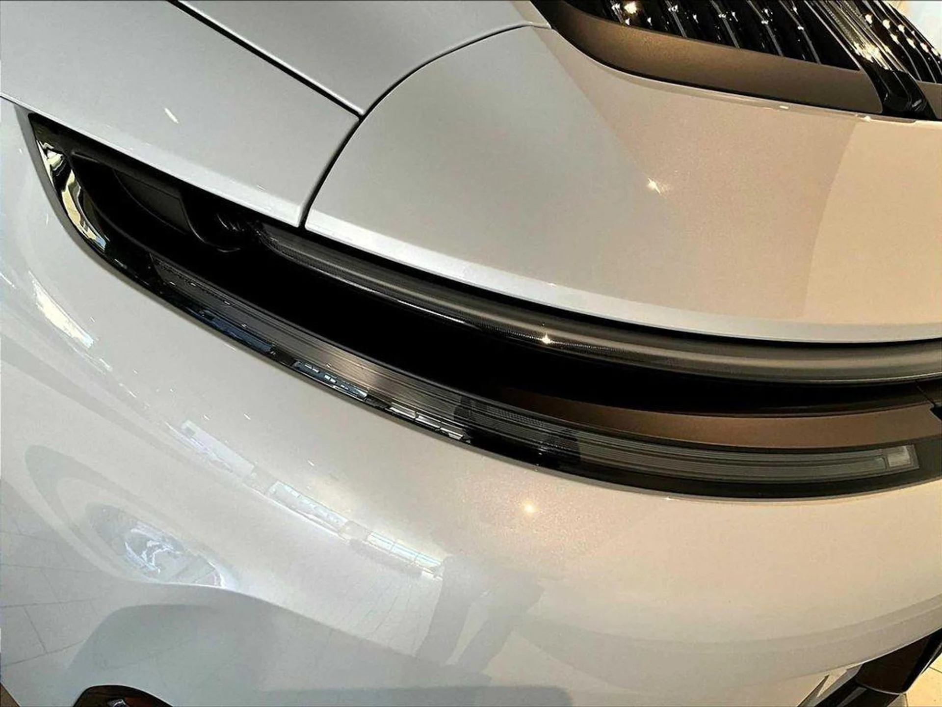 mph027_11130386_MUI_4c_V_La_ZG_r_Porb_R_Db_X5_Tfmvo_A_1058ea90e1