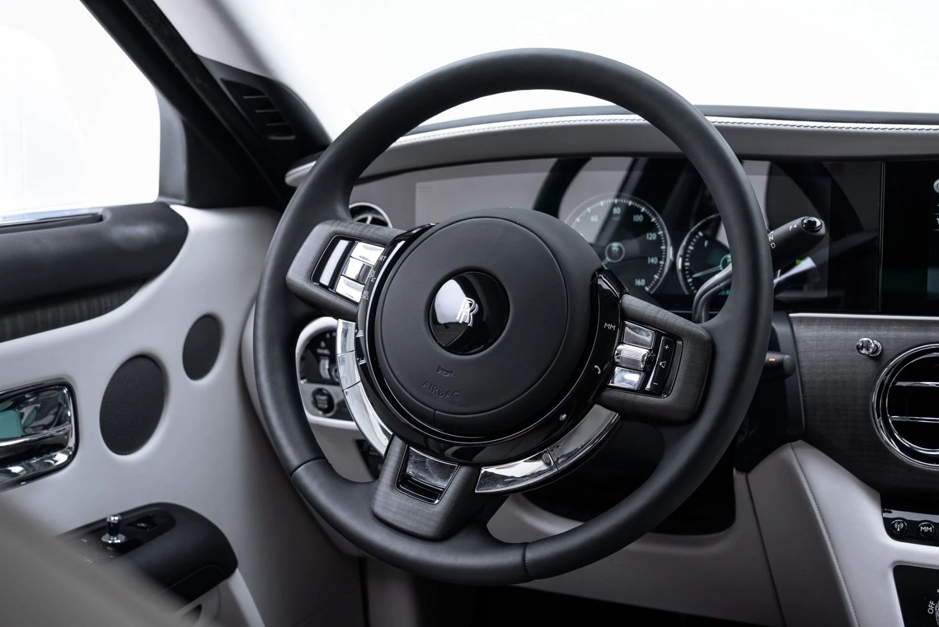 mph027_1114448368_Used_2022_Rolls_Royce_Ghost_1775153169_b3c676efc5