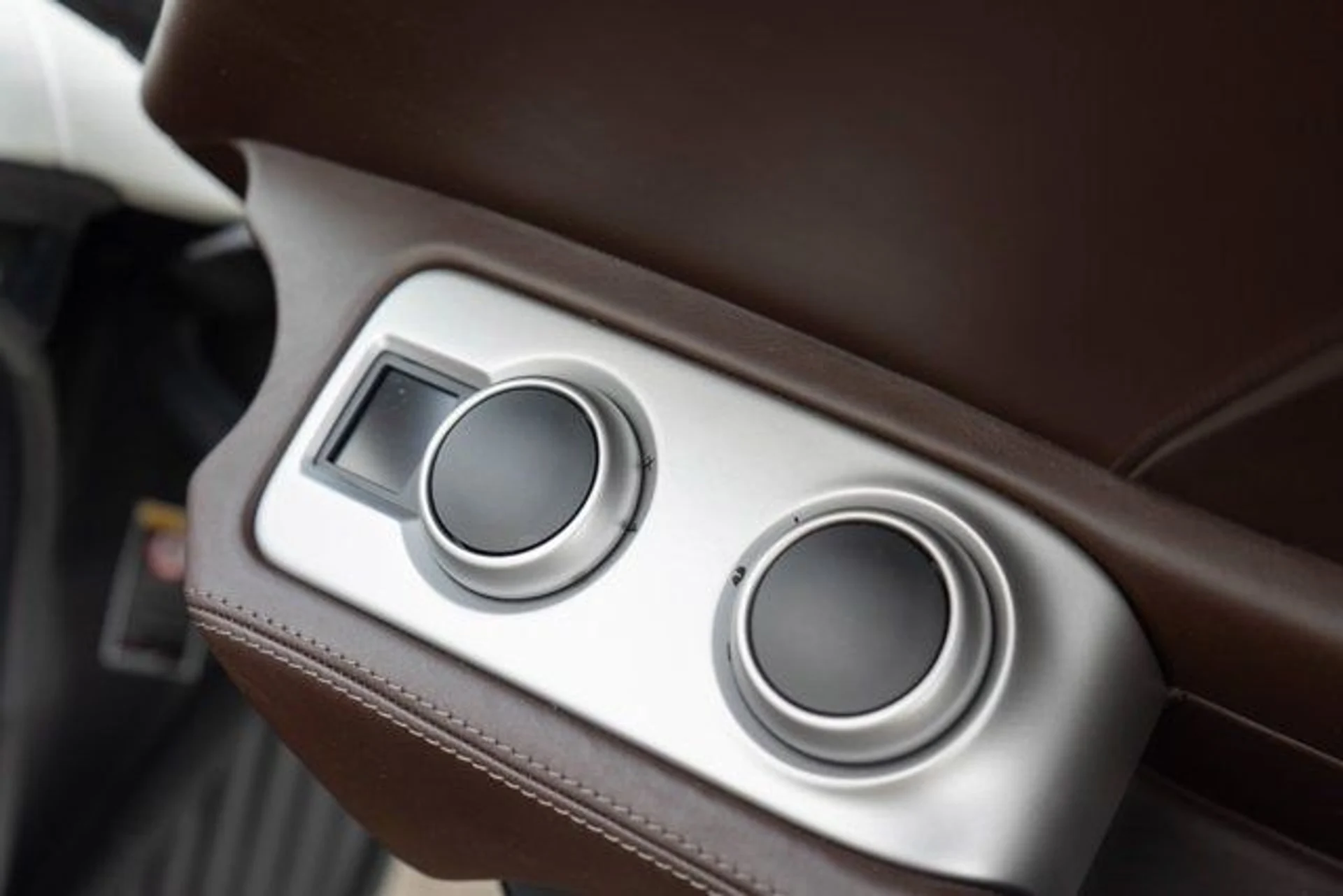 mph027_1121126966_28_64261b37d6