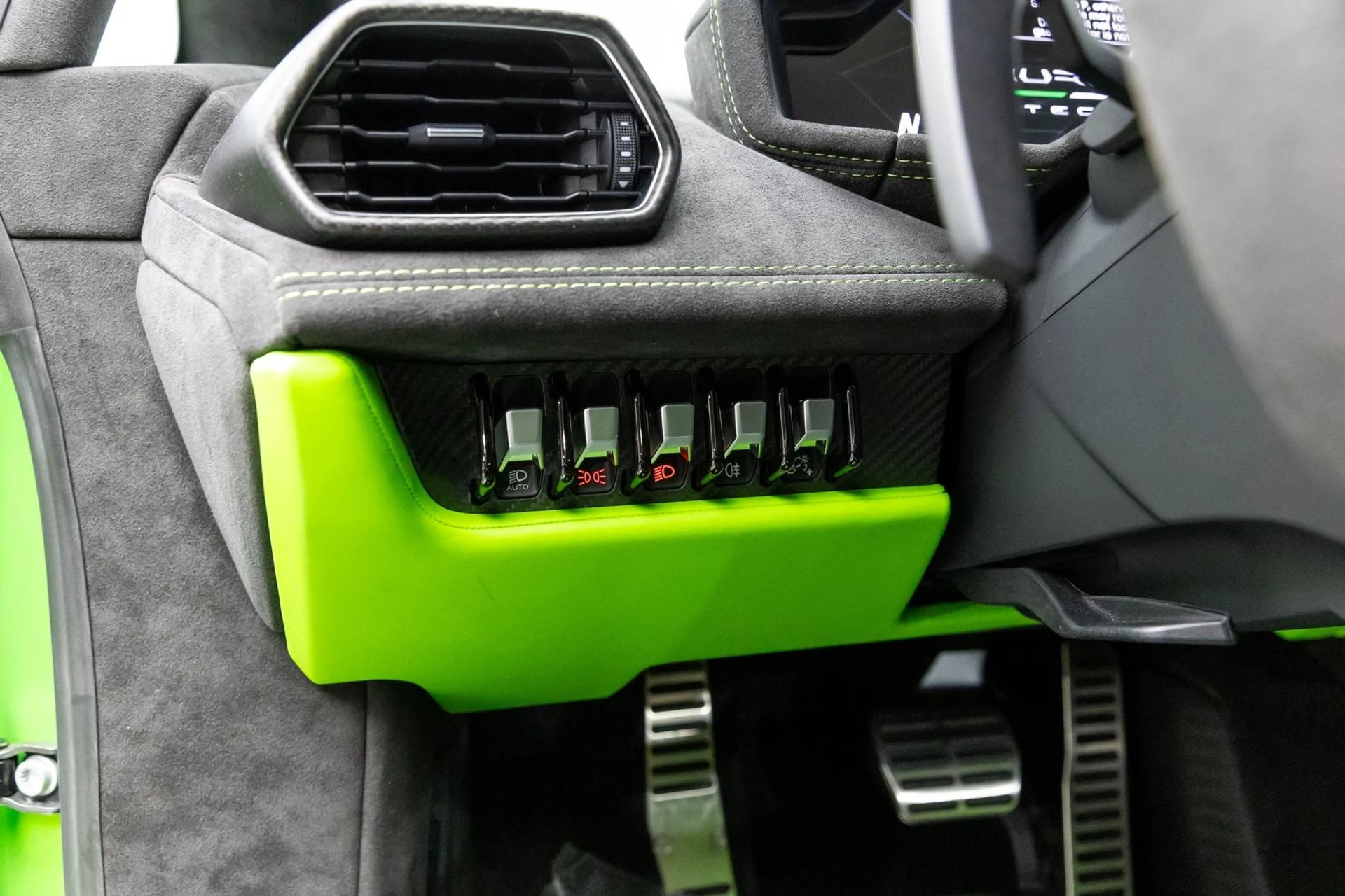 mph027_1121693246_28_8bcecef046