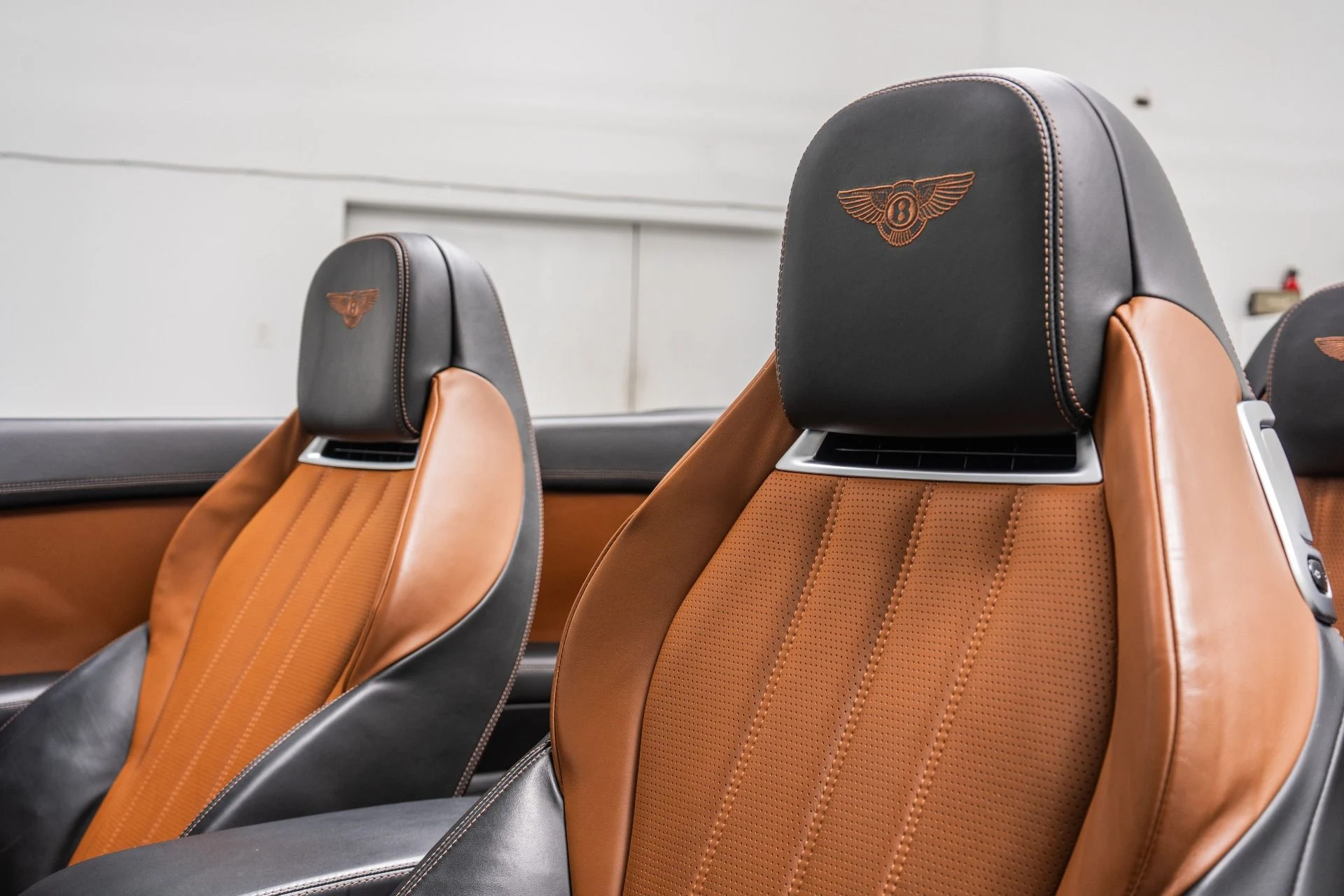 mph027_1123223181_Used_2014_Bentley_Continental_GTC_V8_Color_Specification_Naim_Audio_1791232488_5849c57eeb
