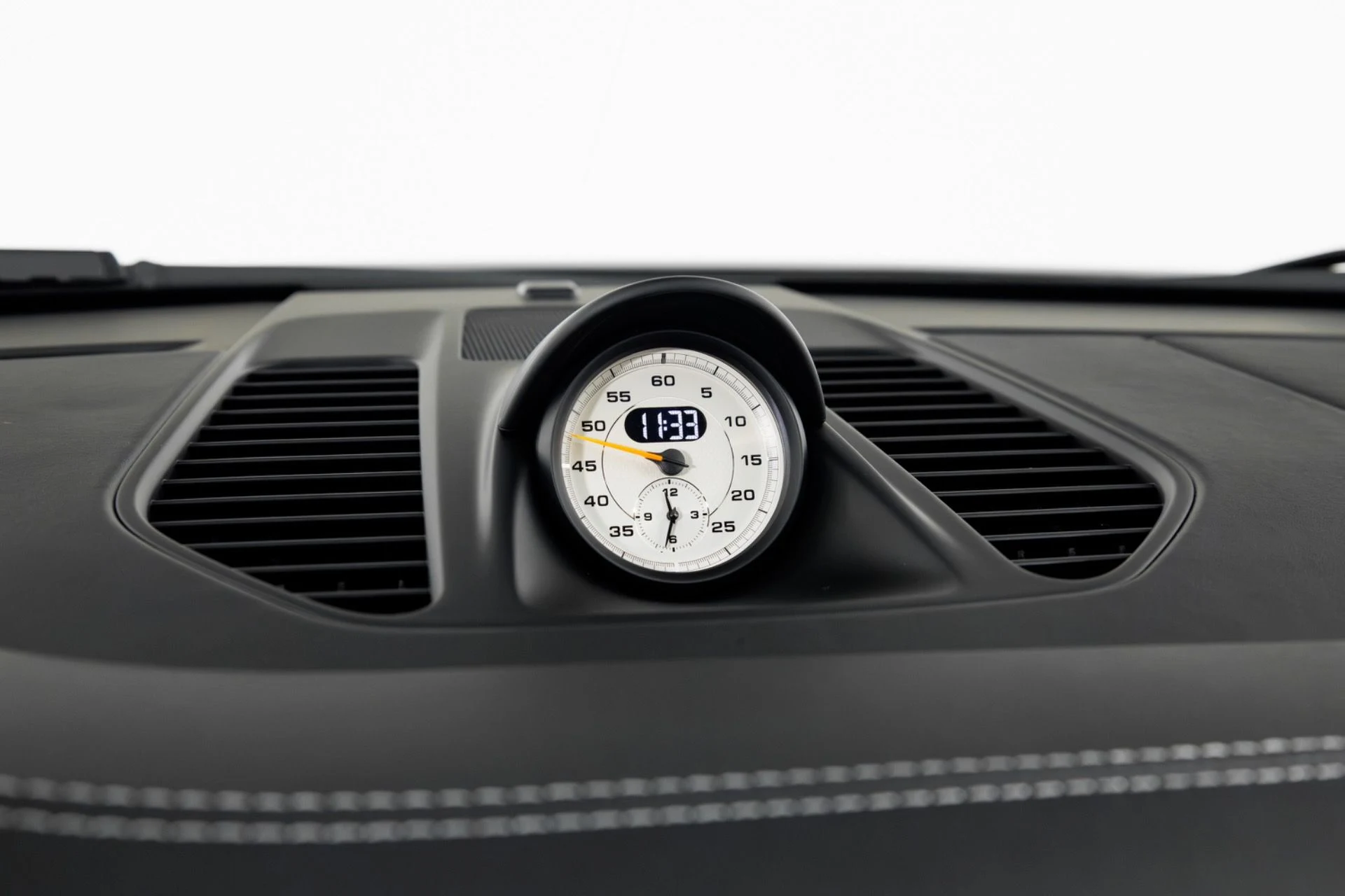 mph027_1125784404_Used_2018_Porsche_911_GT_3_1782944822_48ad61ffea