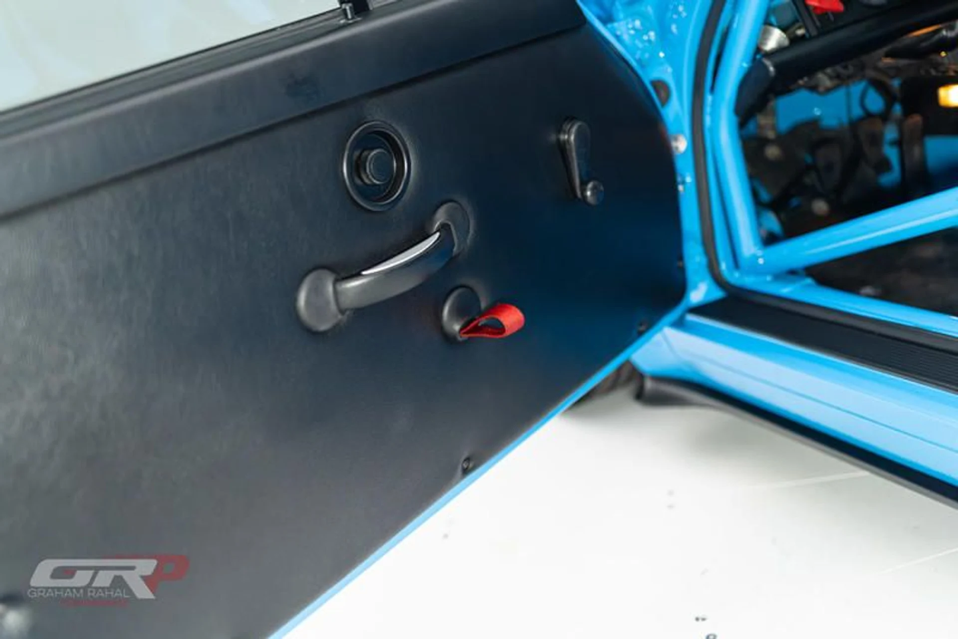 mph027_1128508006_9_DA_30_E40_A584_462_B_AF_88_6_AB_55_BD_3_C0_DC_84ff973d11