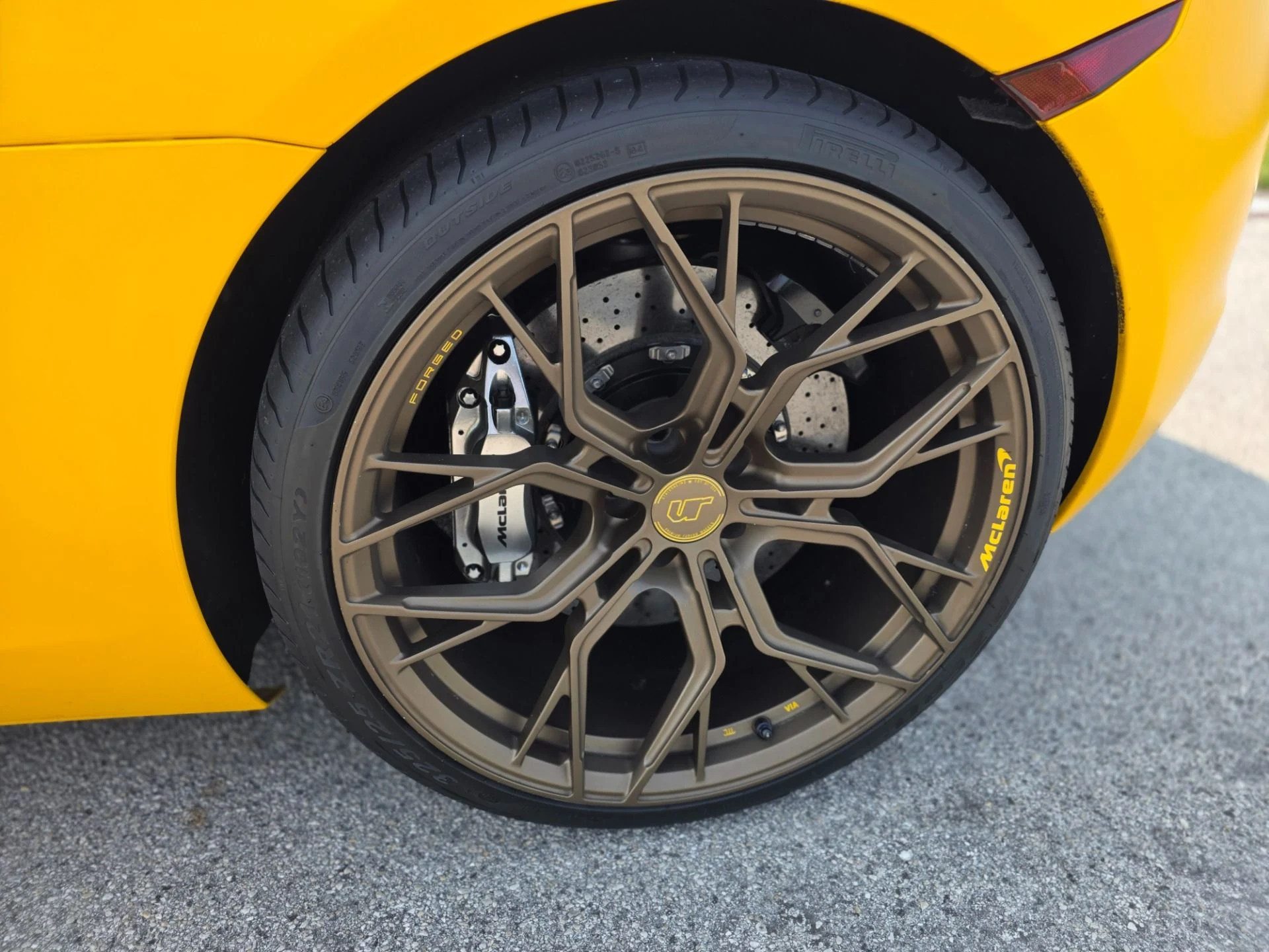mph027_1133918947_Used_2015_Mc_Laren_650_S_Spider_1754412764_69622e02de