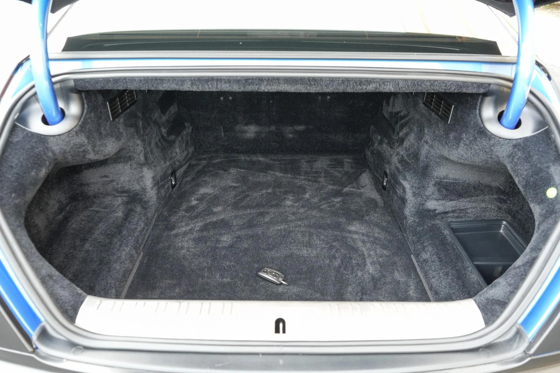 mph027_1136083800_Used_2015_Rolls_Royce_Wraith_1789768285_93c0596f1c