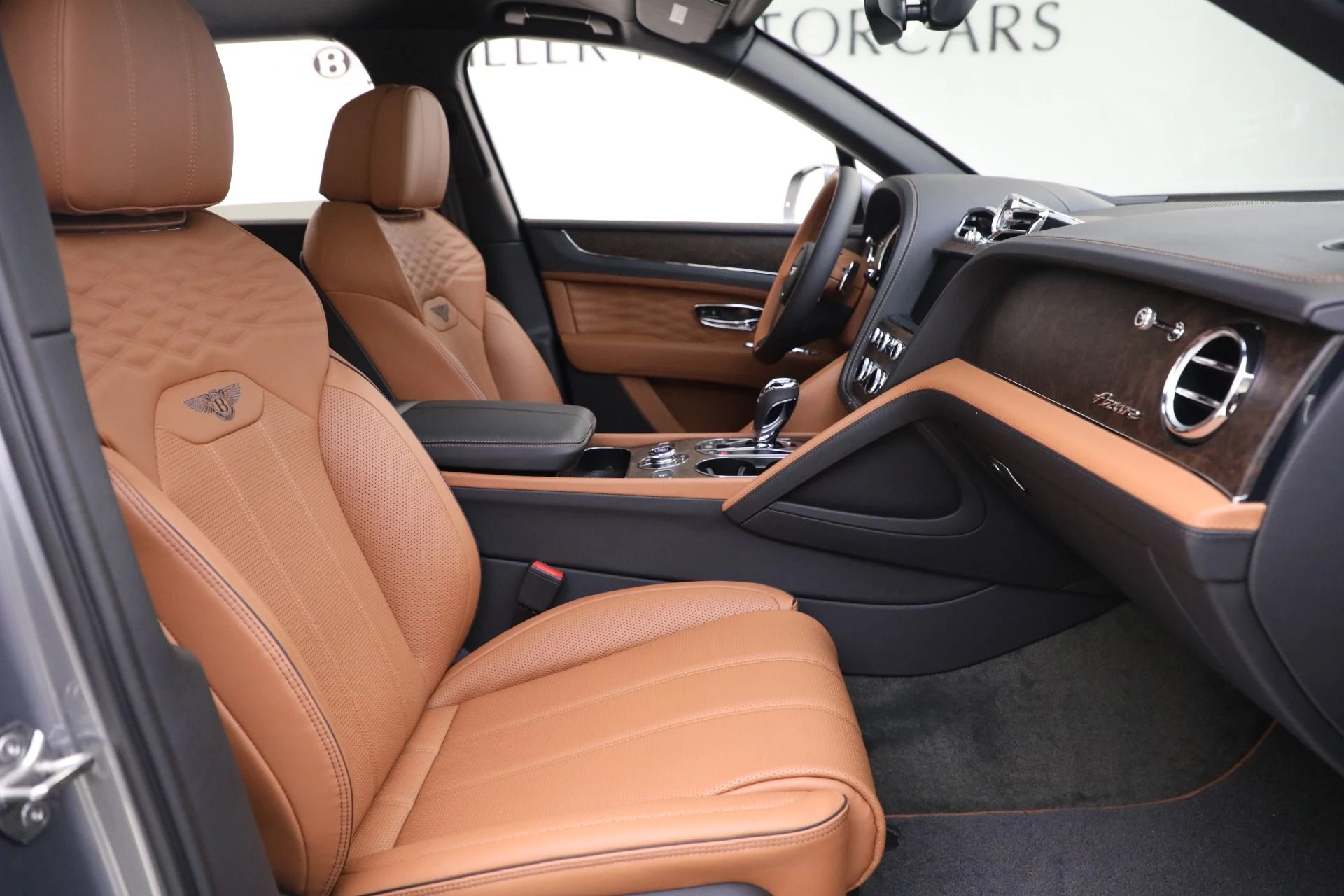 mph027_1140242589_Used_2023_Bentley_Bentayga_EWB_Azure_V8_53579a6cfa