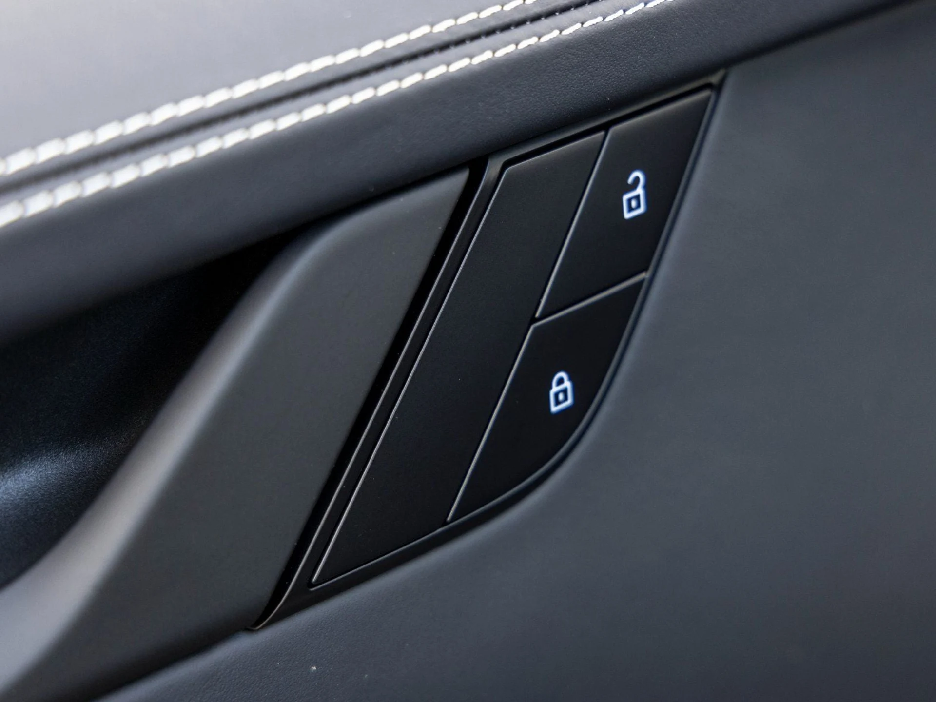 mph027_1141829448_28_6bf2e351ee